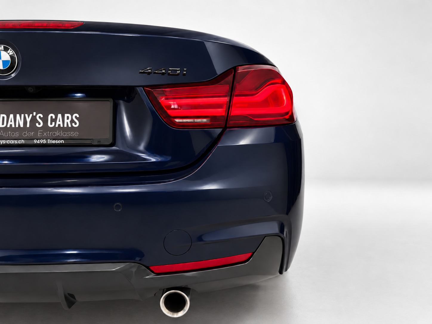 BMW 440i xDrive M-Sport Cabrio Individual-image-10