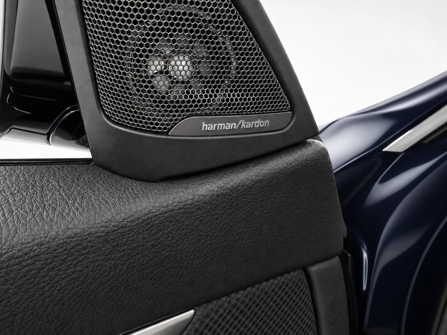 BMW 440i xDrive M-Sport Cabrio Individual-image-13