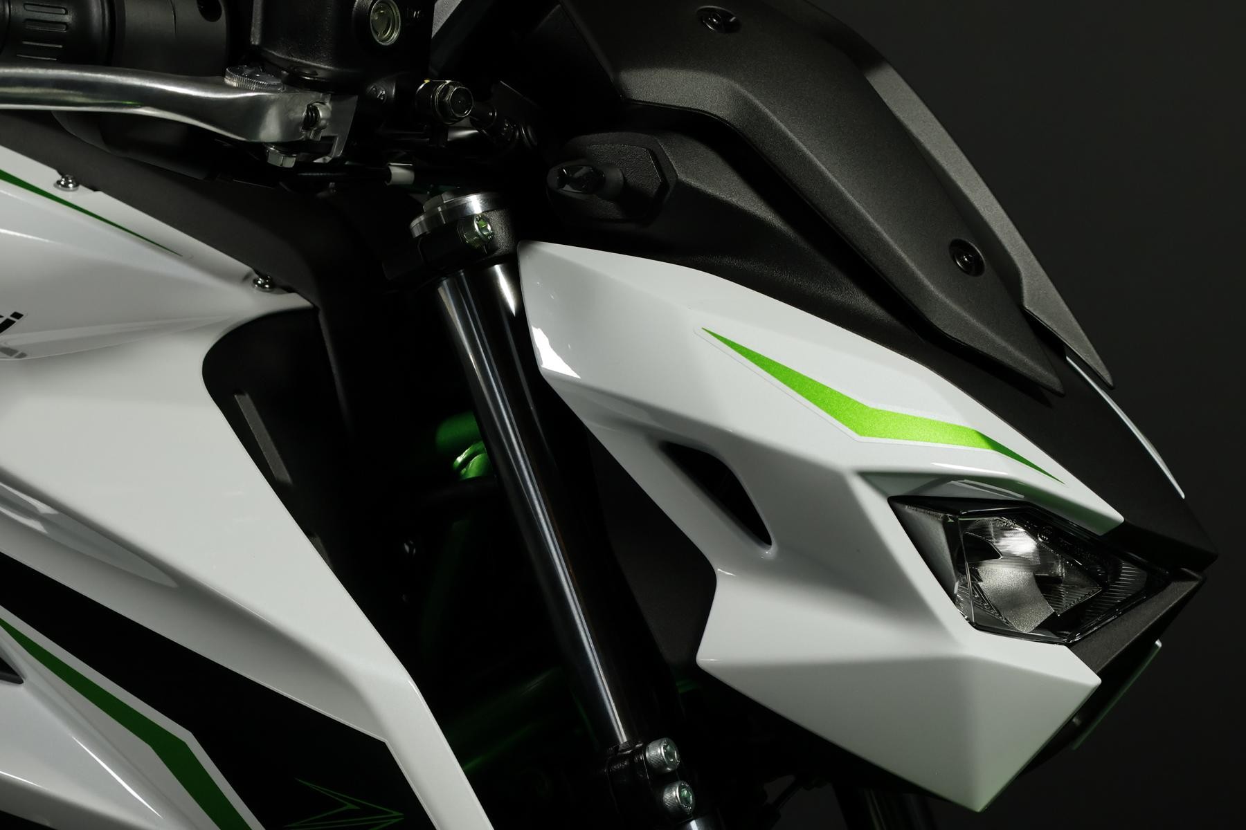KAWASAKI Z 650 S (50/35 KW) Level 1-image-4