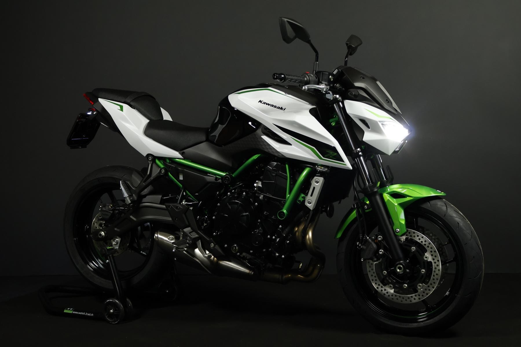 KAWASAKI Z 650 S (50/35 KW) Level 1-image-1