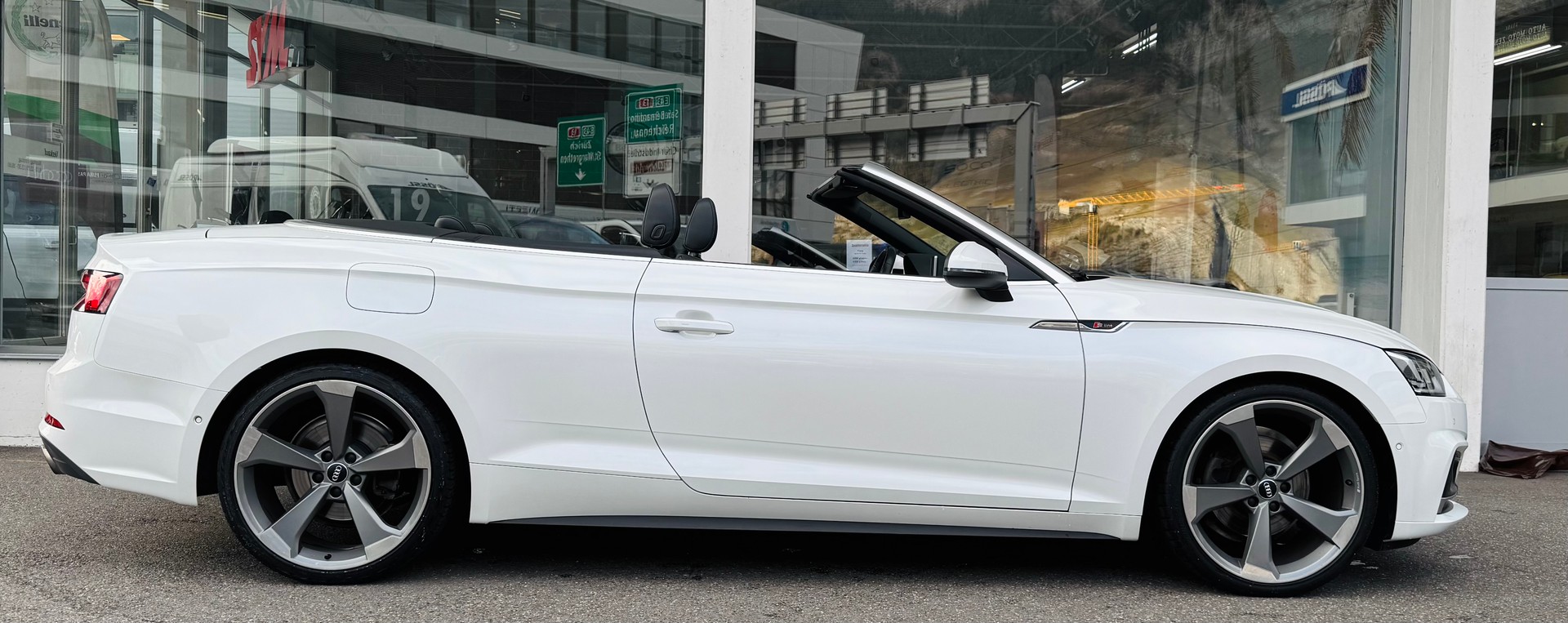 AUDI A5 Cabriolet 2.0 TFSI S-Line S-tronic-showroom-element-1