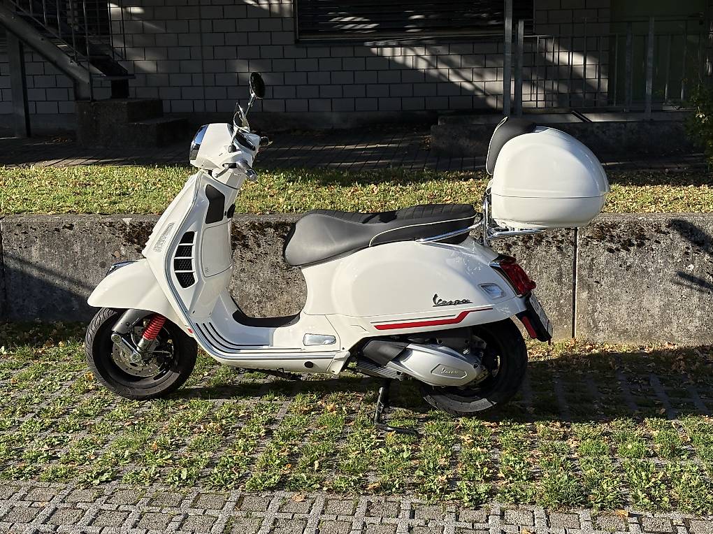 PIAGGIO Vespa GTS 300 ABS-image-0