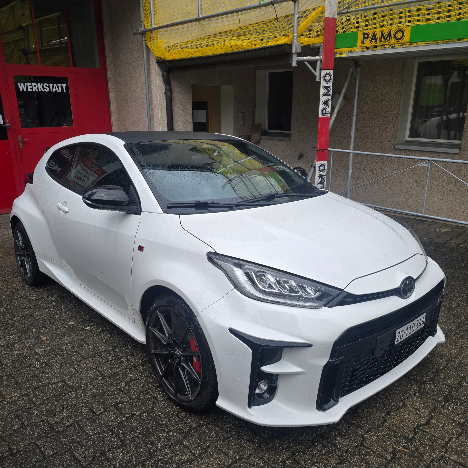 TOYOTA Yaris 1.6 GR Sport-image-4