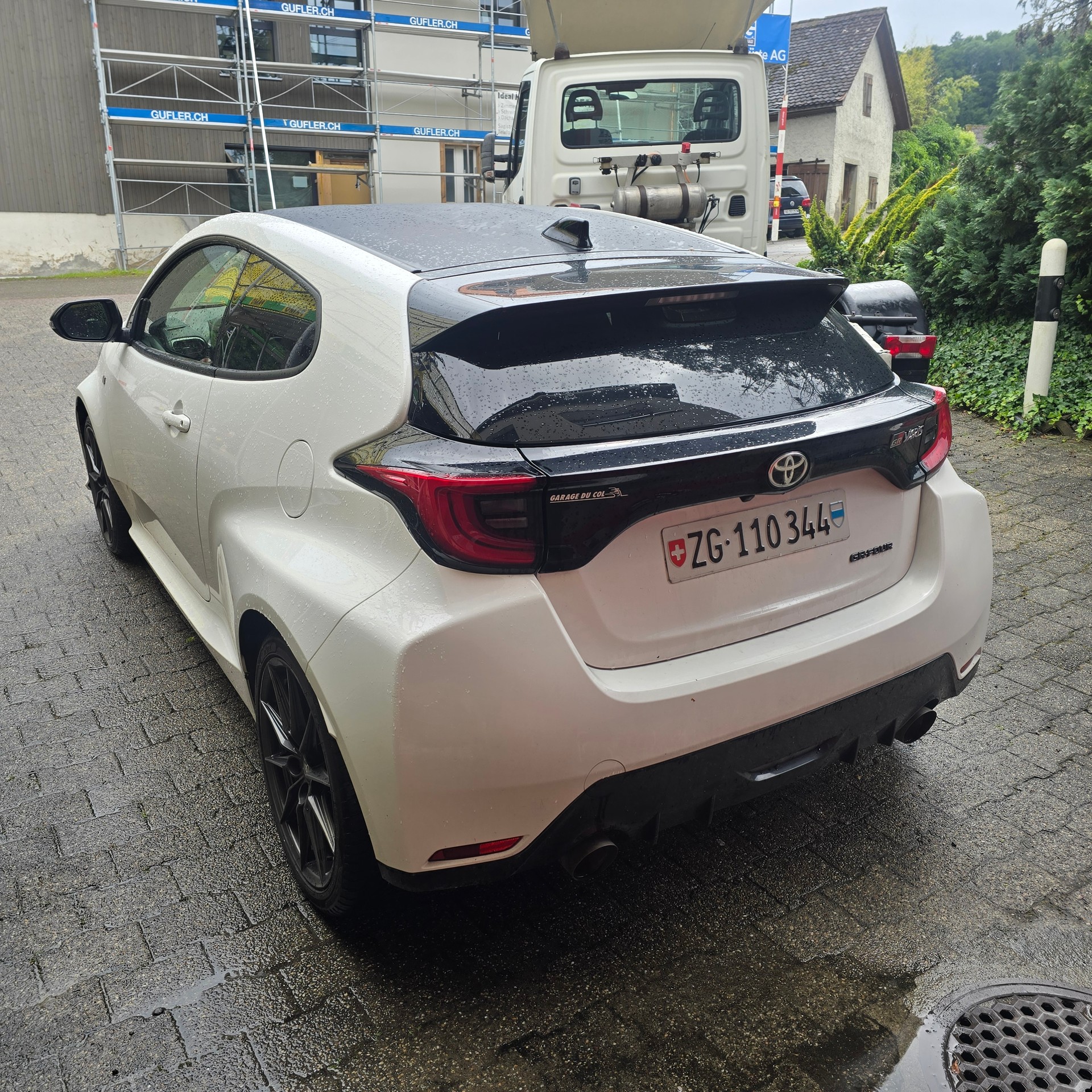 TOYOTA Yaris 1.6 GR Sport-image-2