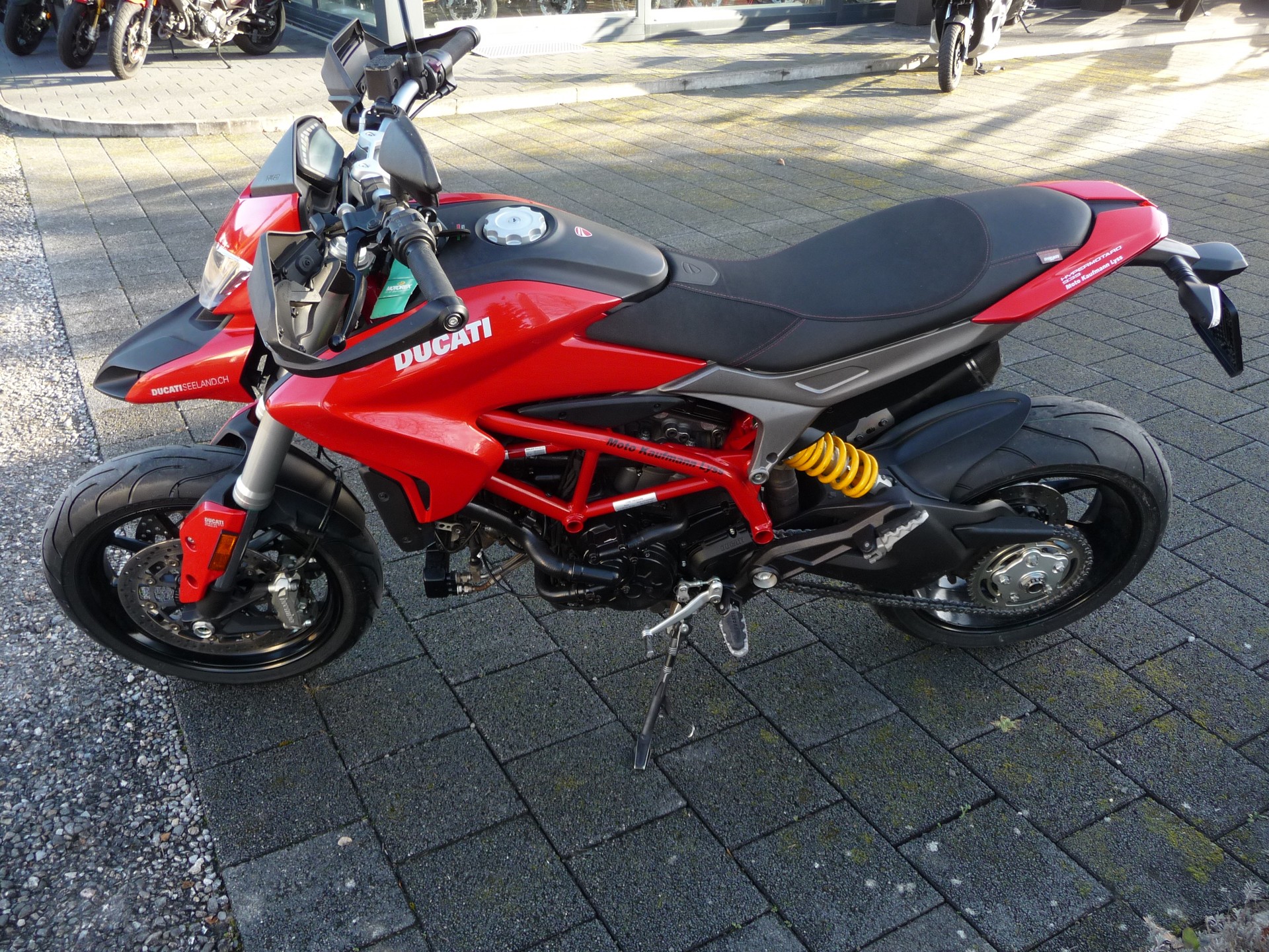DUCATI Hypermotard 939-image-2