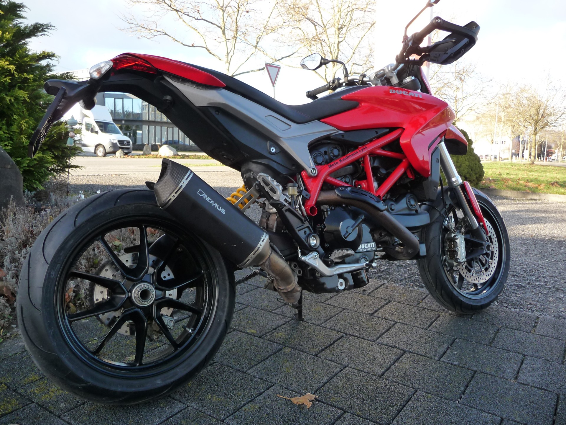 DUCATI Hypermotard 939-image-1