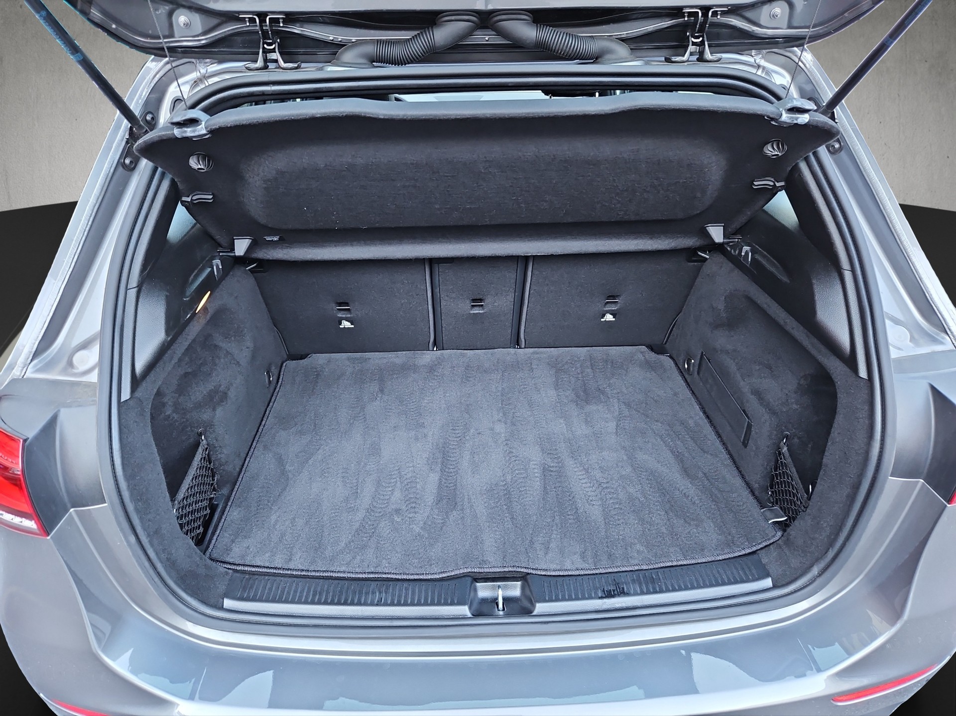 MERCEDES-BENZ B 200 Progressive-image-12
