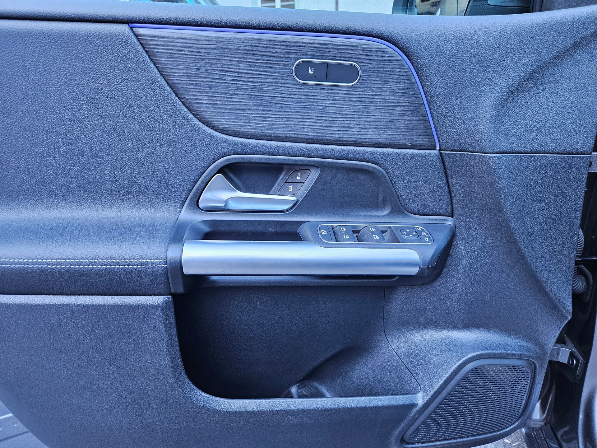 MERCEDES-BENZ B 200 Progressive-image-8