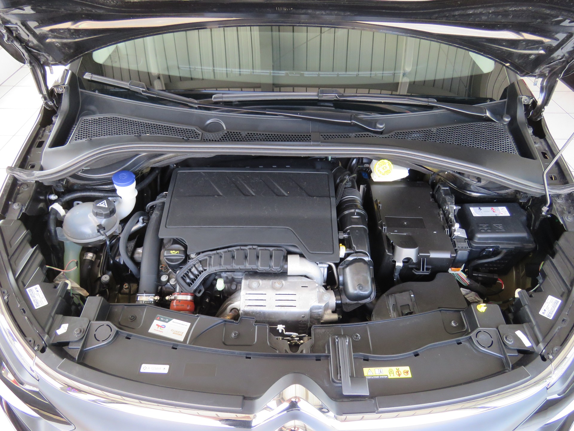 CITROEN C3 1.2i PureTech Swiss Edition EAT6 (Automat)-image-21