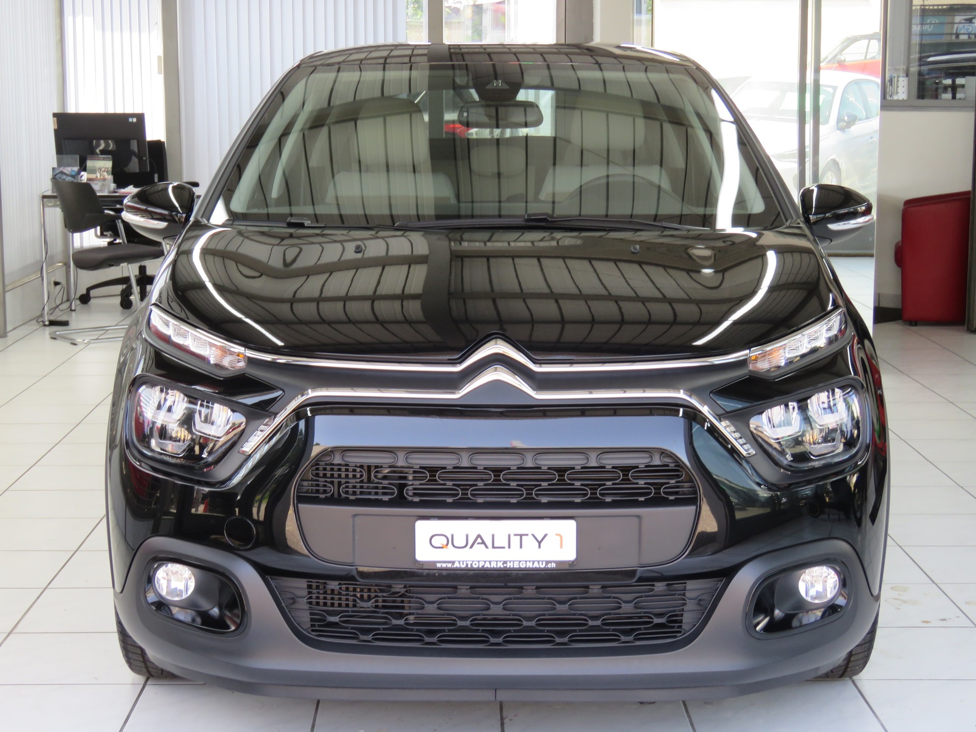 CITROEN C3 1.2i PureTech Swiss Edition EAT6 (Automat)-image-1