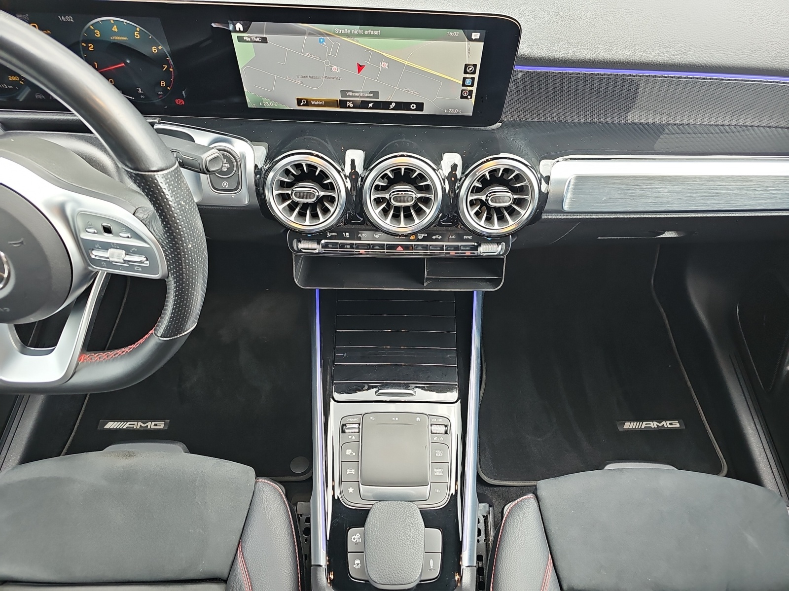 MERCEDES-BENZ GLB 35 AMG 4Matic 8G-Tronic-image-11