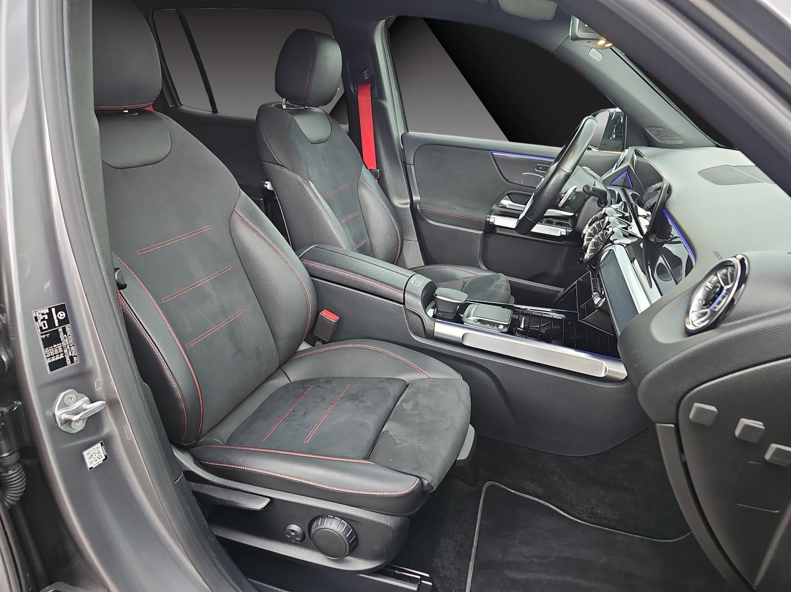 MERCEDES-BENZ GLB 35 AMG 4Matic 8G-Tronic-image-16