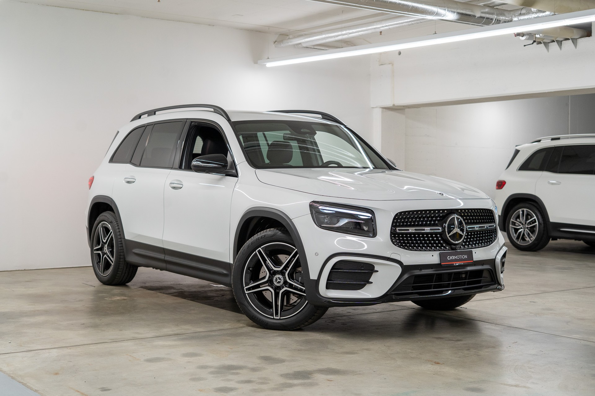 MERCEDES-BENZ GLB 250 AMG Line 4matic*Facelift*360°Kamera*Burmester*El.Sitze*-showroom-element-2
