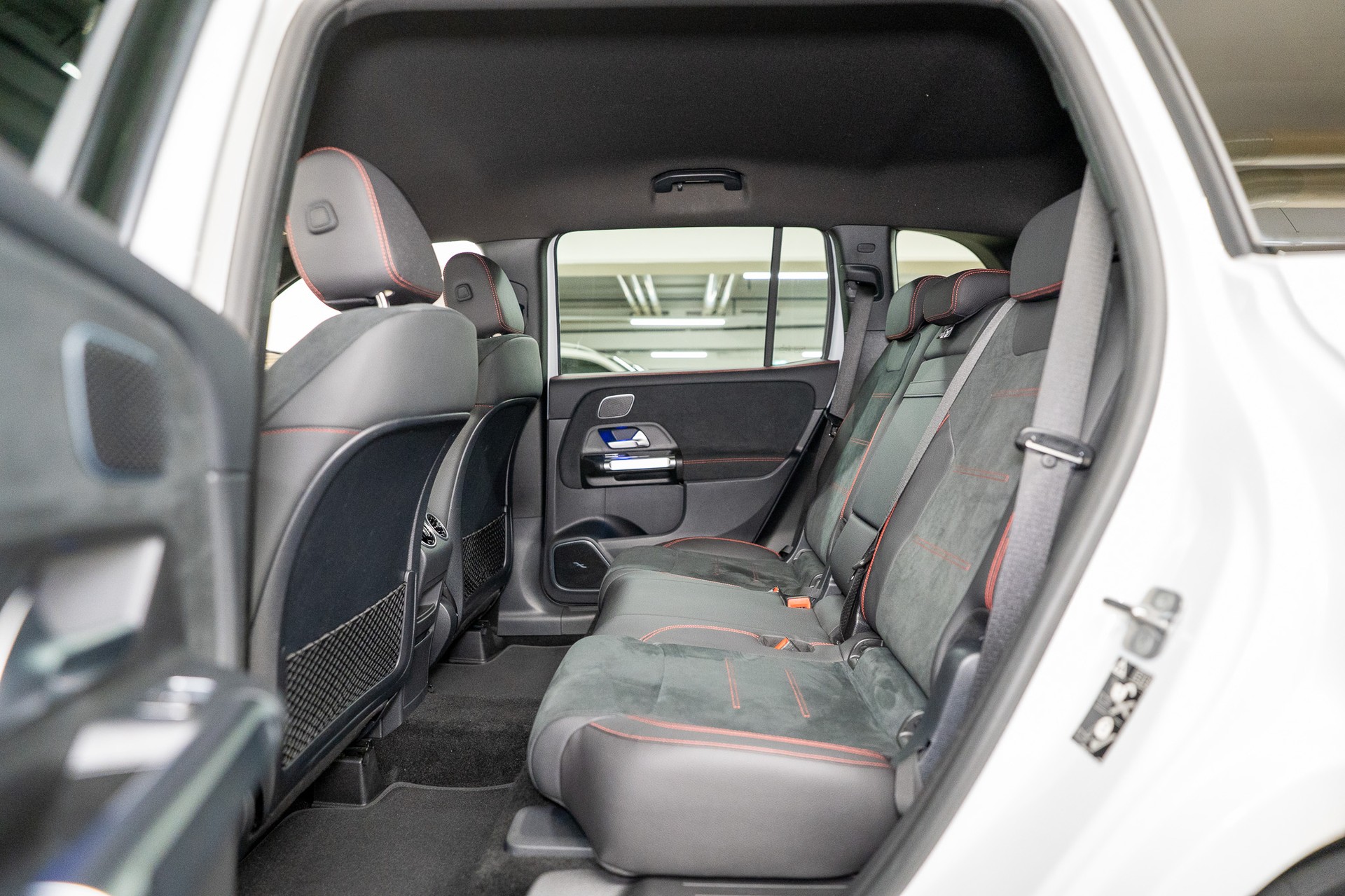 MERCEDES-BENZ GLB 250 AMG Line 4matic*Facelift*360°Kamera*Burmester*El.Sitze*-image-11