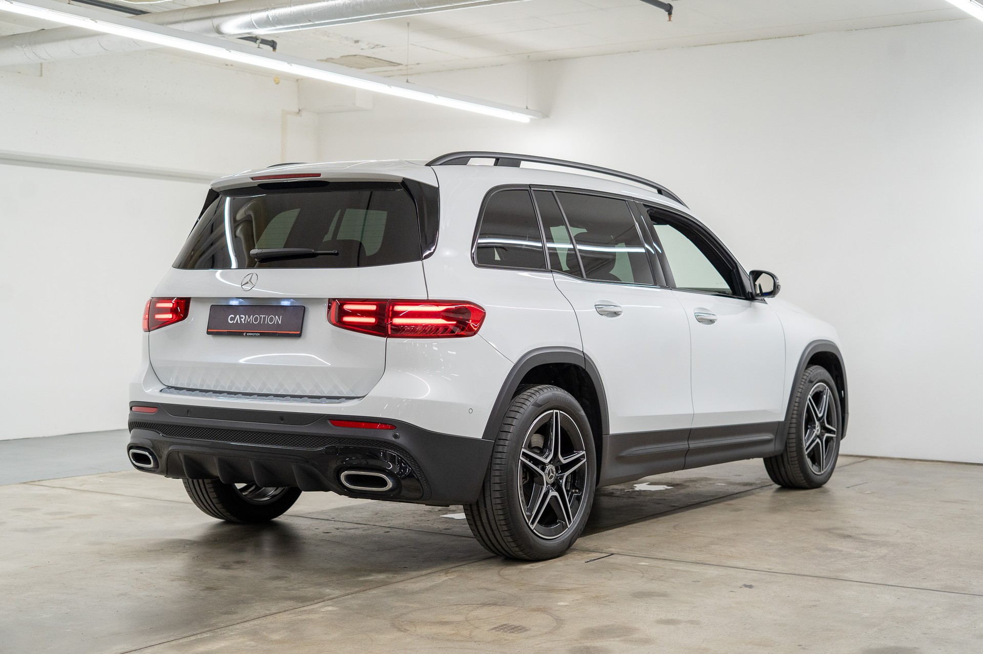 MERCEDES-BENZ GLB 250 AMG Line 4matic*Facelift*360°Kamera*Burmester*El.Sitze*-showroom-element-3