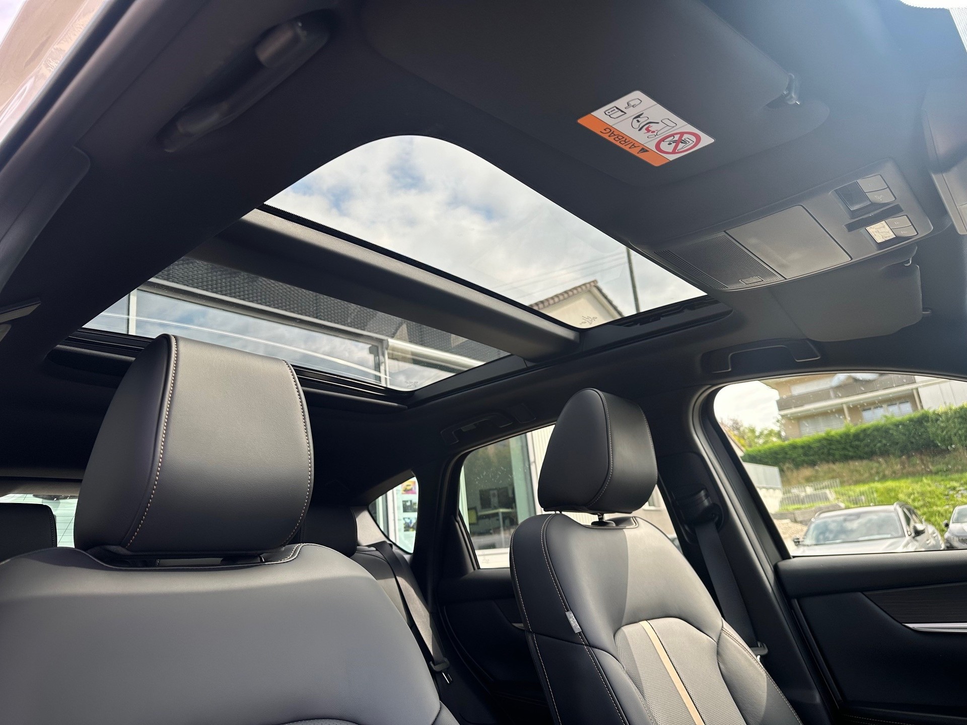 MAZDA CX-60 e-Skyactiv PHEV 327 AWD Homura Plus-image-9