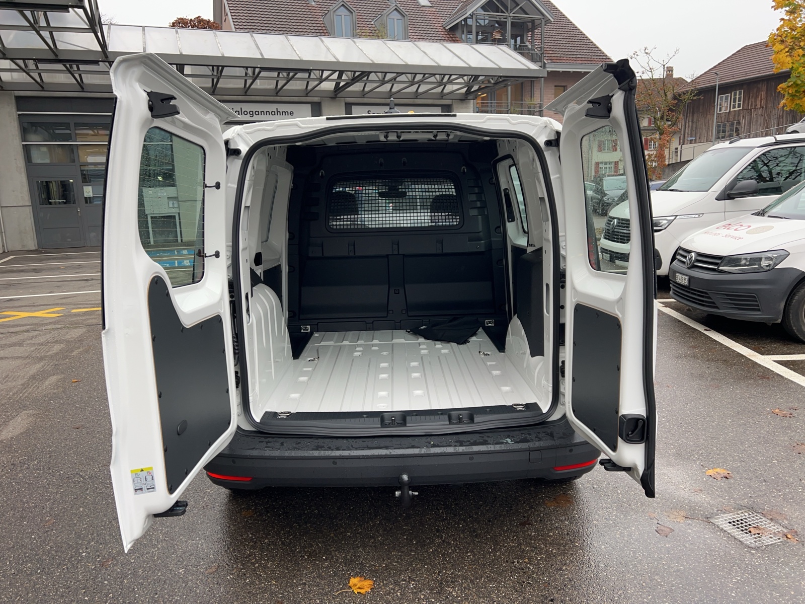 VW Caddy Cargo 1.5 TSI Plug in Hybrid DSG-image-9