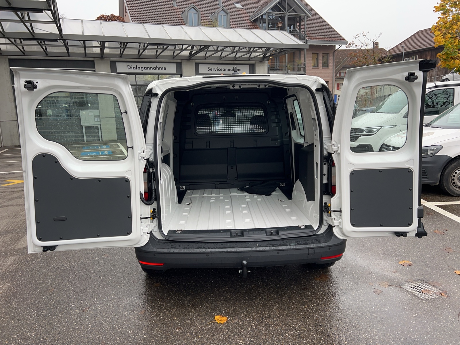 VW Caddy Cargo 1.5 TSI Plug in Hybrid DSG-image-10