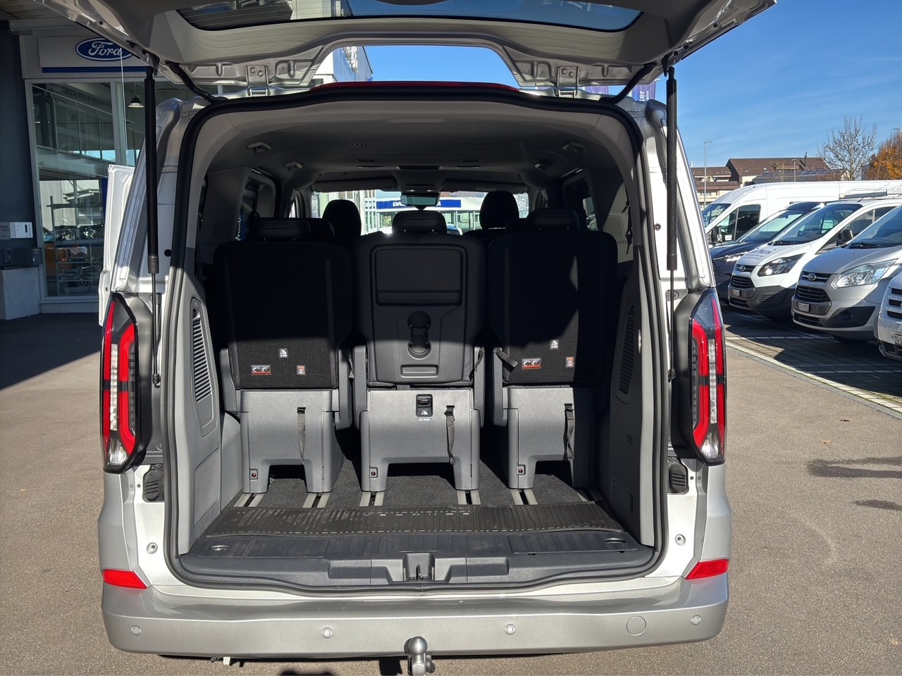 FORD Tourneo C Bus 340 L1 2.5 Duratec 233 Titanium X PHEV-image-13