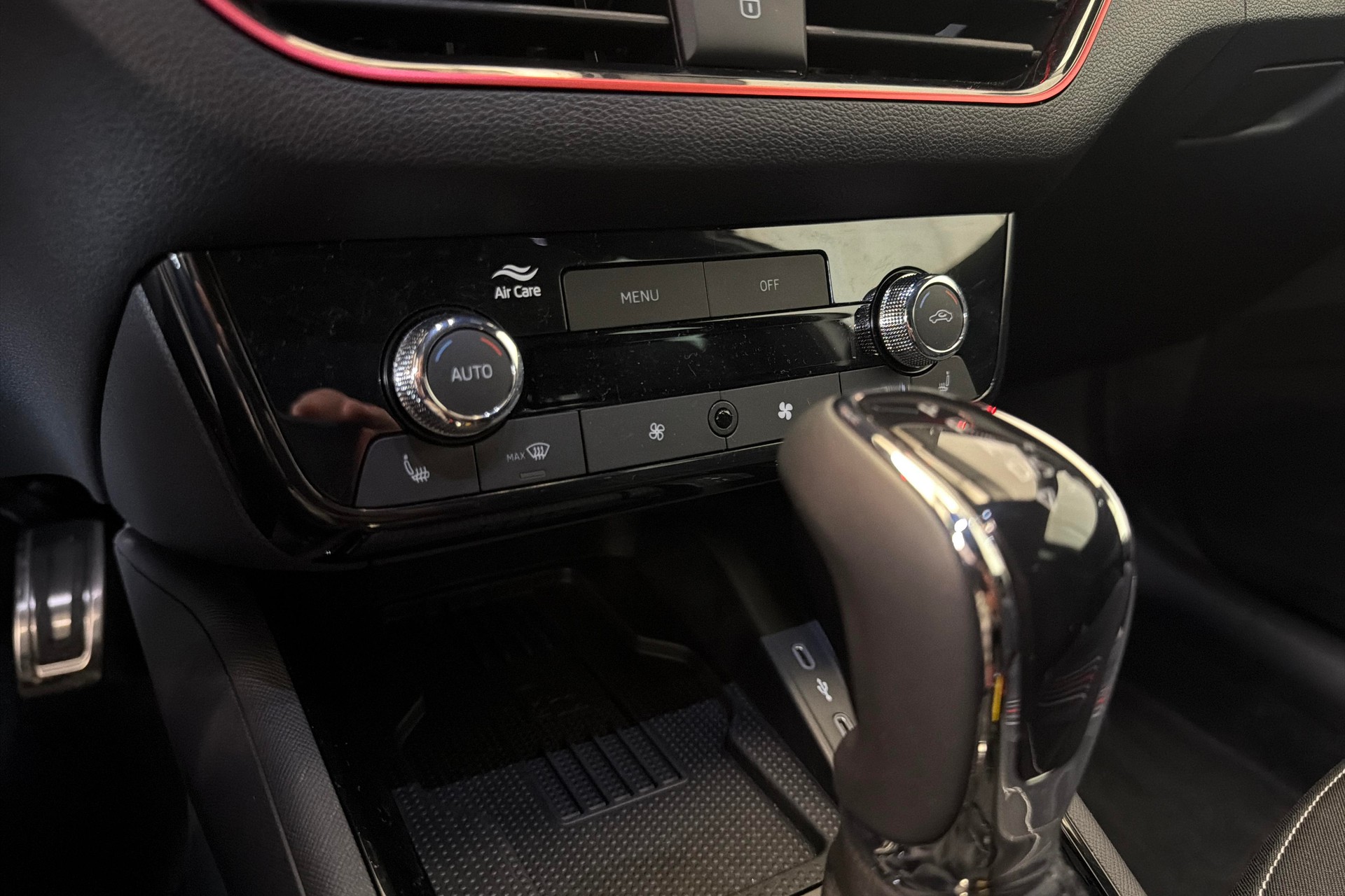 SKODA Scala 1.0 TSI Monte Carlo DSG-image-12