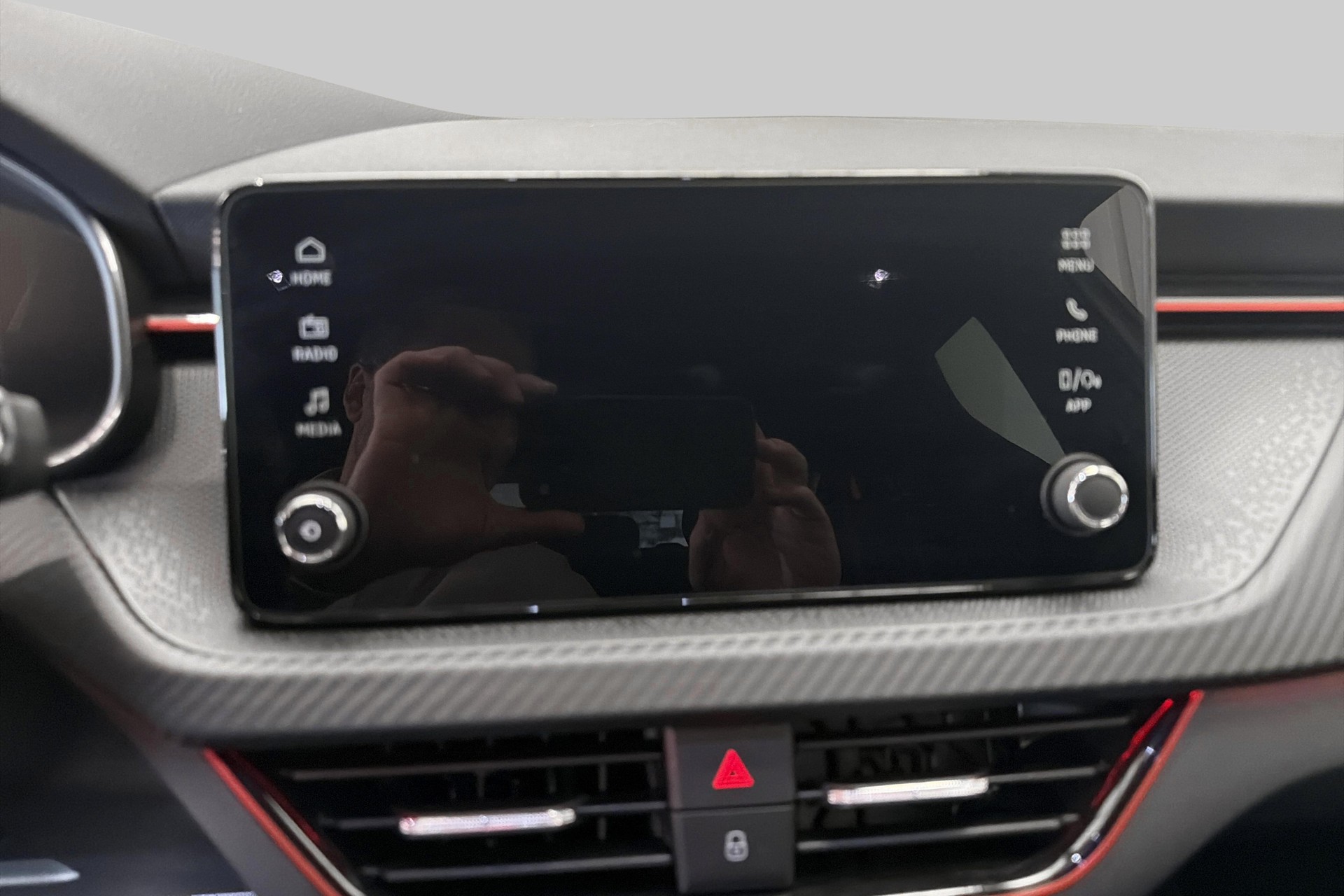 SKODA Scala 1.0 TSI Monte Carlo DSG-image-11