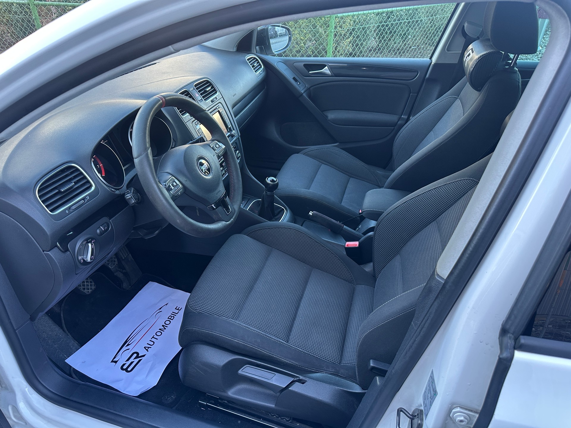 VW Golf 1.2 TSI R-Line-image-12