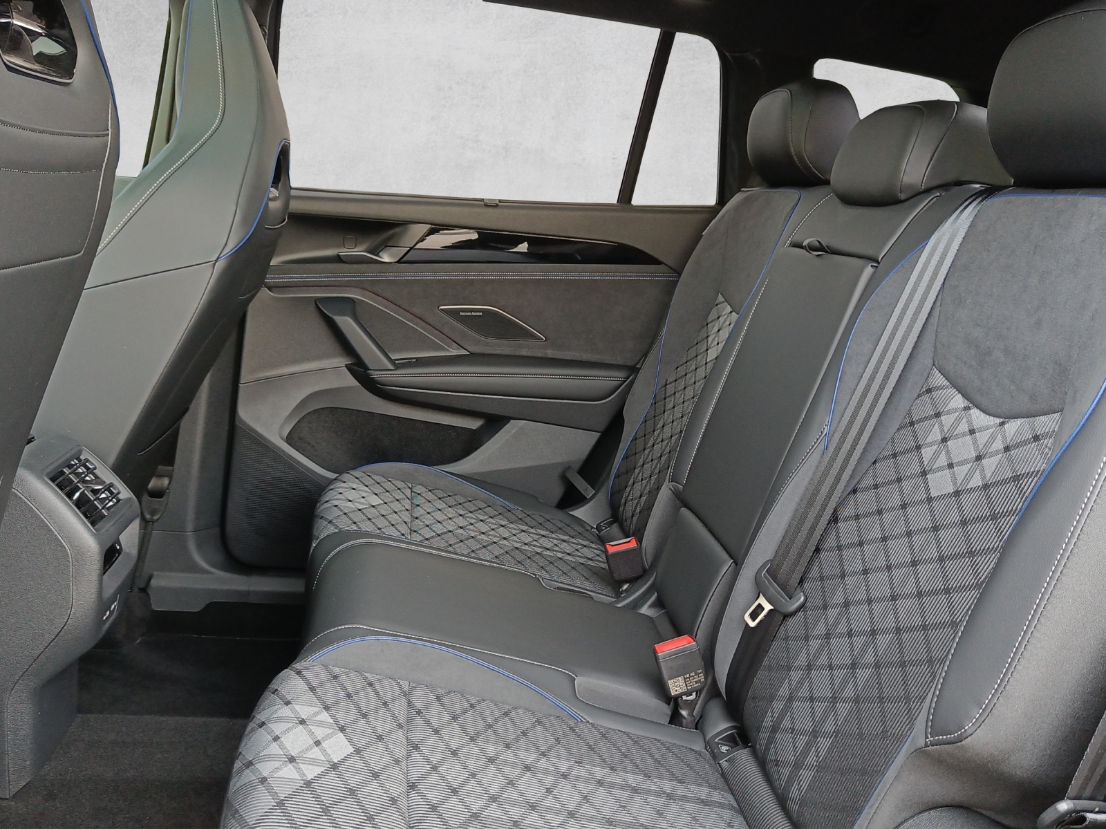VW Tayron 2.0 TDI SCR R-Line DSG 4motion *7 Plätze*5J Garantie*Standheizung*-image-14