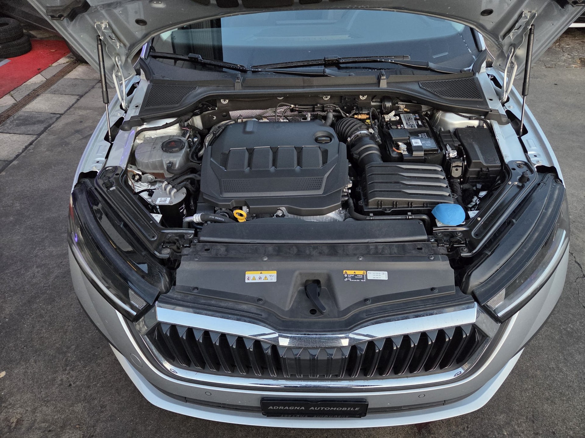 SKODA Octavia Combi 2.0 TDI DSG Ambition 4x4-image-30