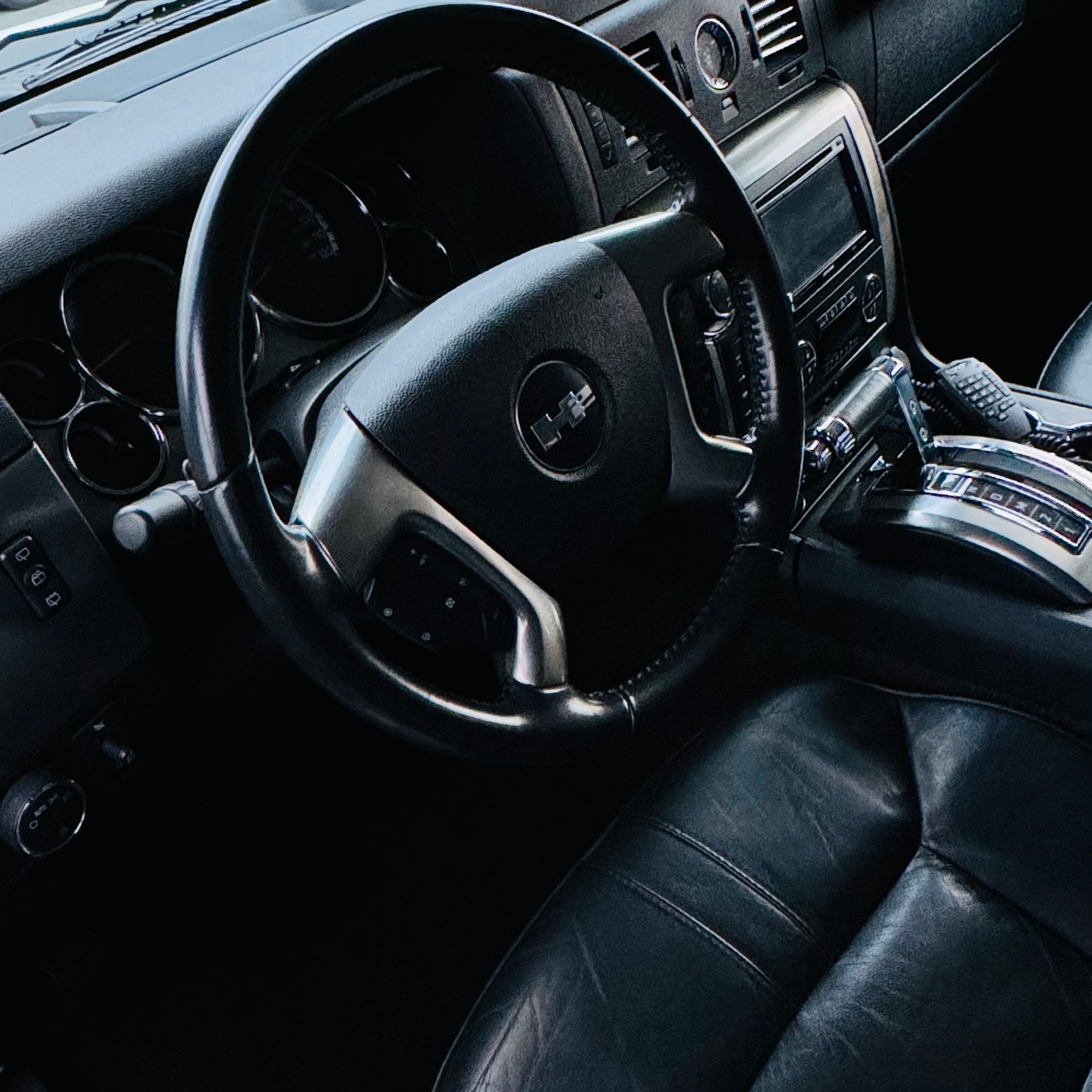 HUMMER H2 6.2 V8-image-5