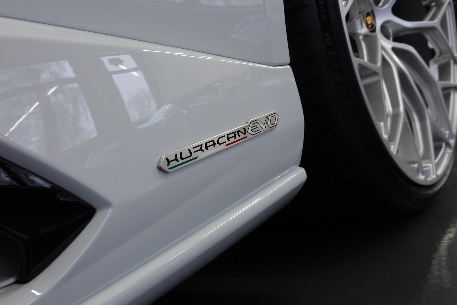 LAMBORGHINI HURACAN EVO SPYDER DCT NOVITEC LIFT CH-FZ ERST HAND-image-13