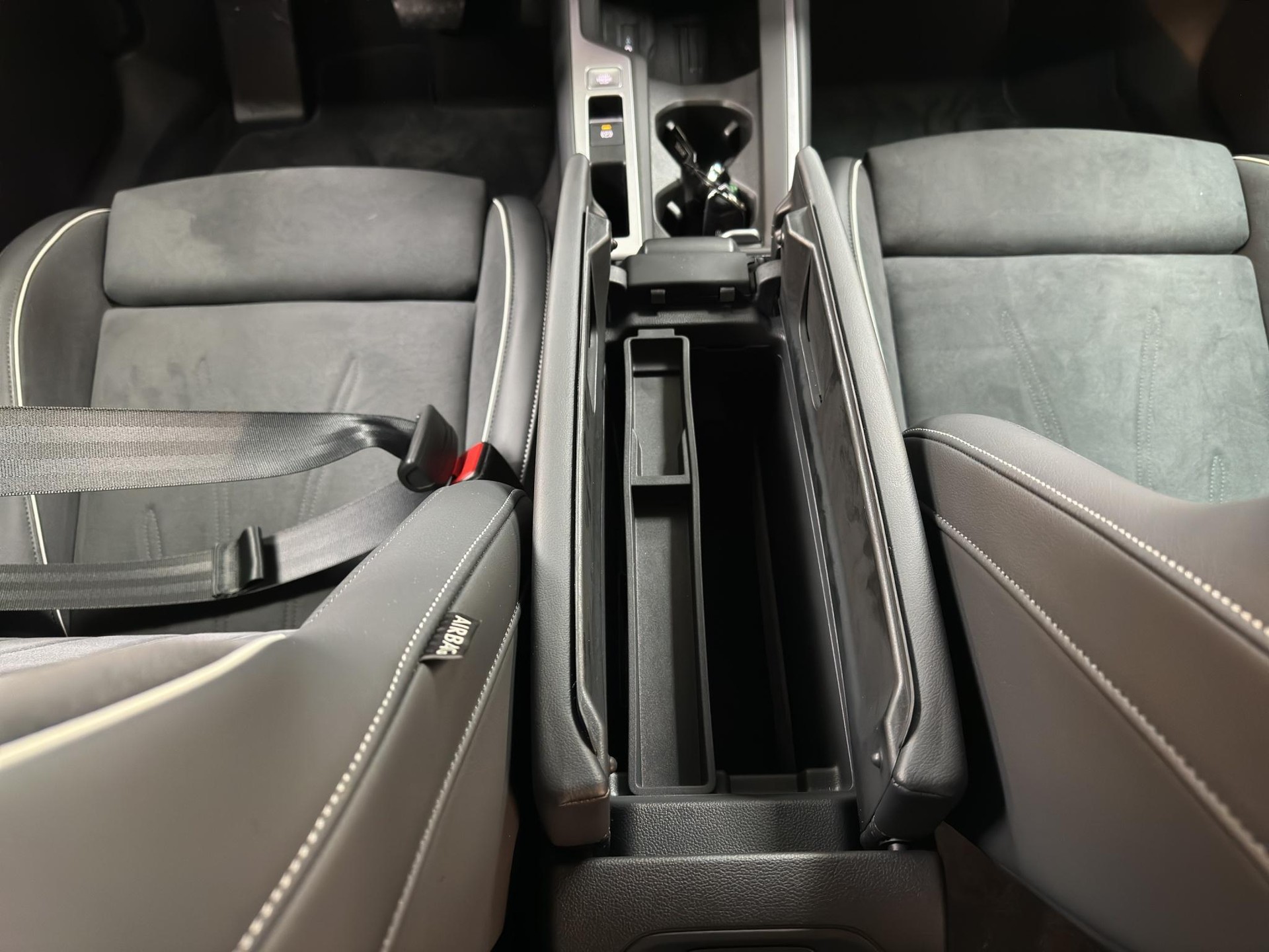 VW Passat Variant 1.5 TSI Business DSG-image-12
