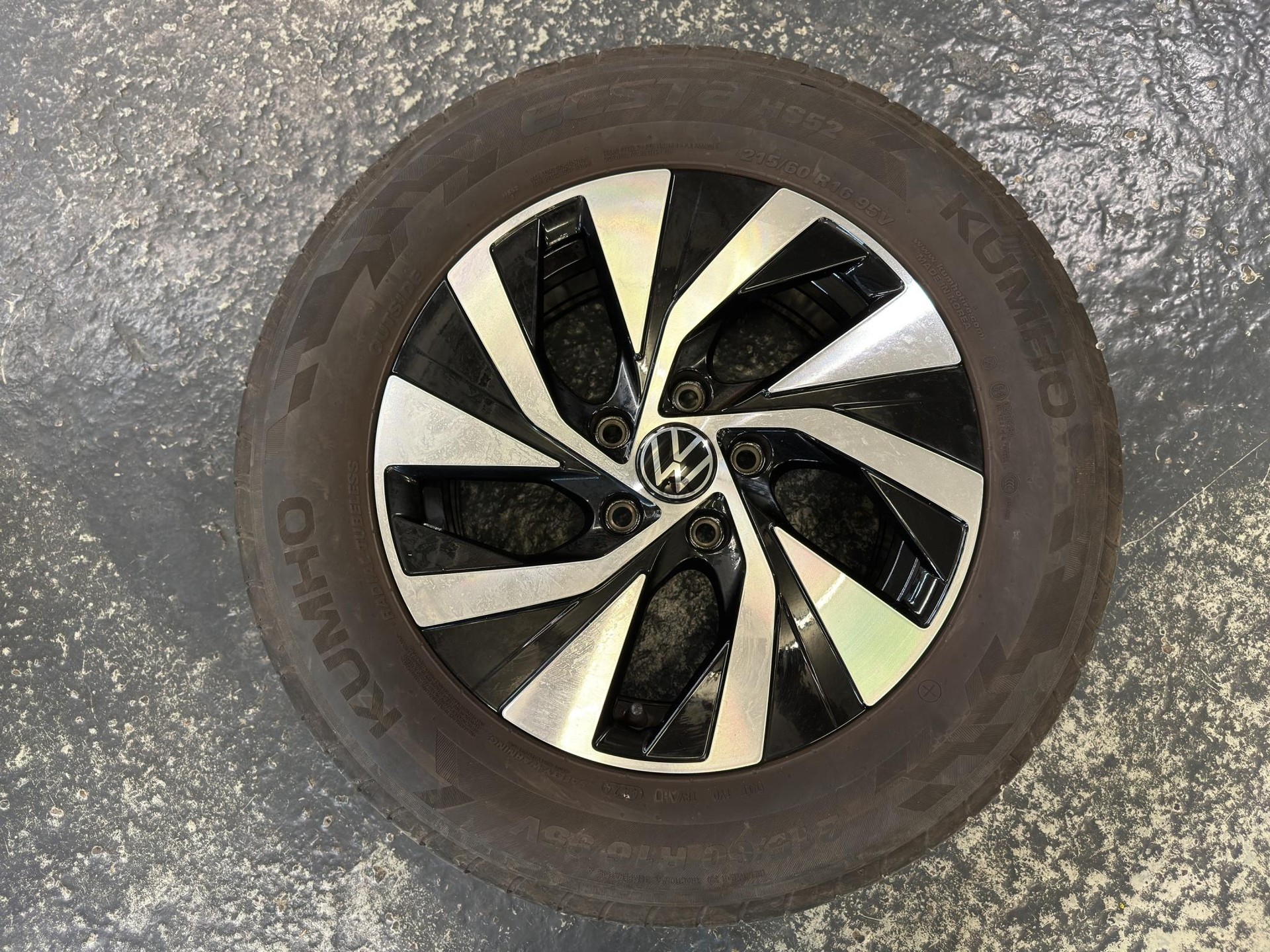 VW Passat Variant 1.5 TSI Business DSG-image-15