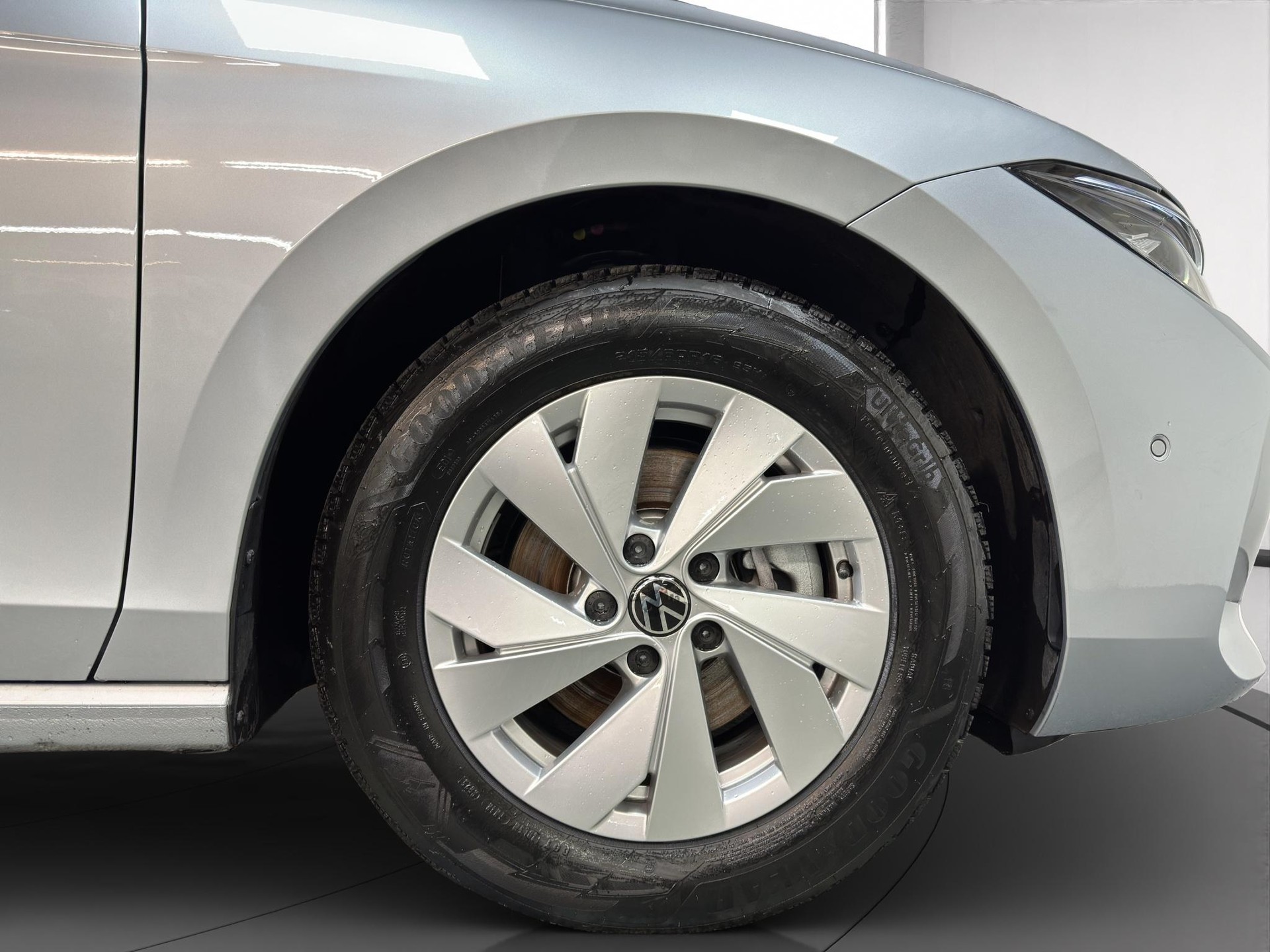 VW Passat Variant 1.5 TSI Business DSG-image-14