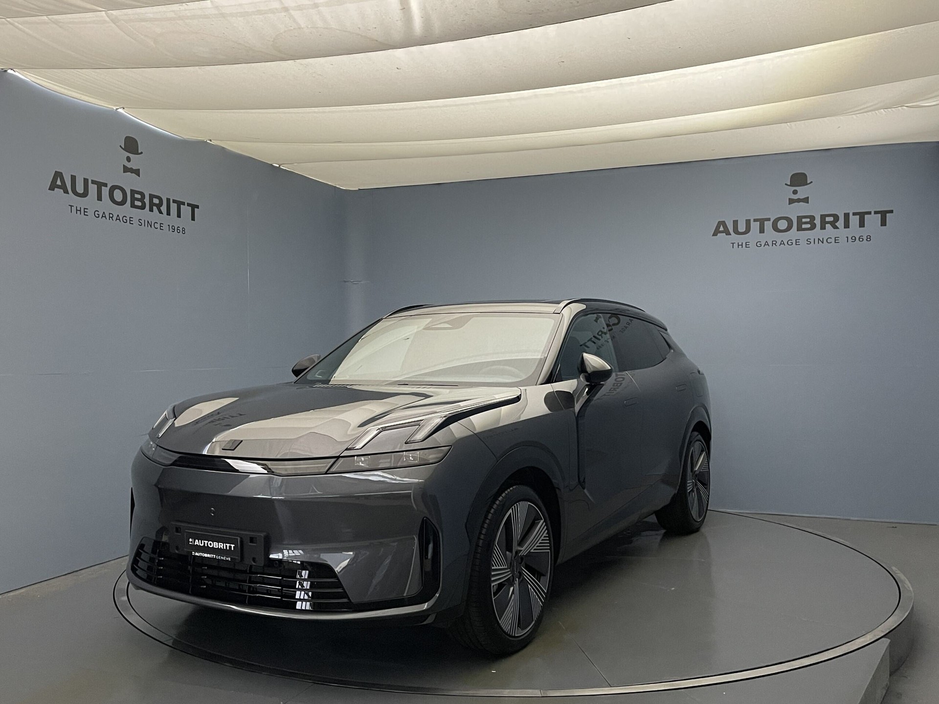 LYNK & CO 08 1.5 PHEV More