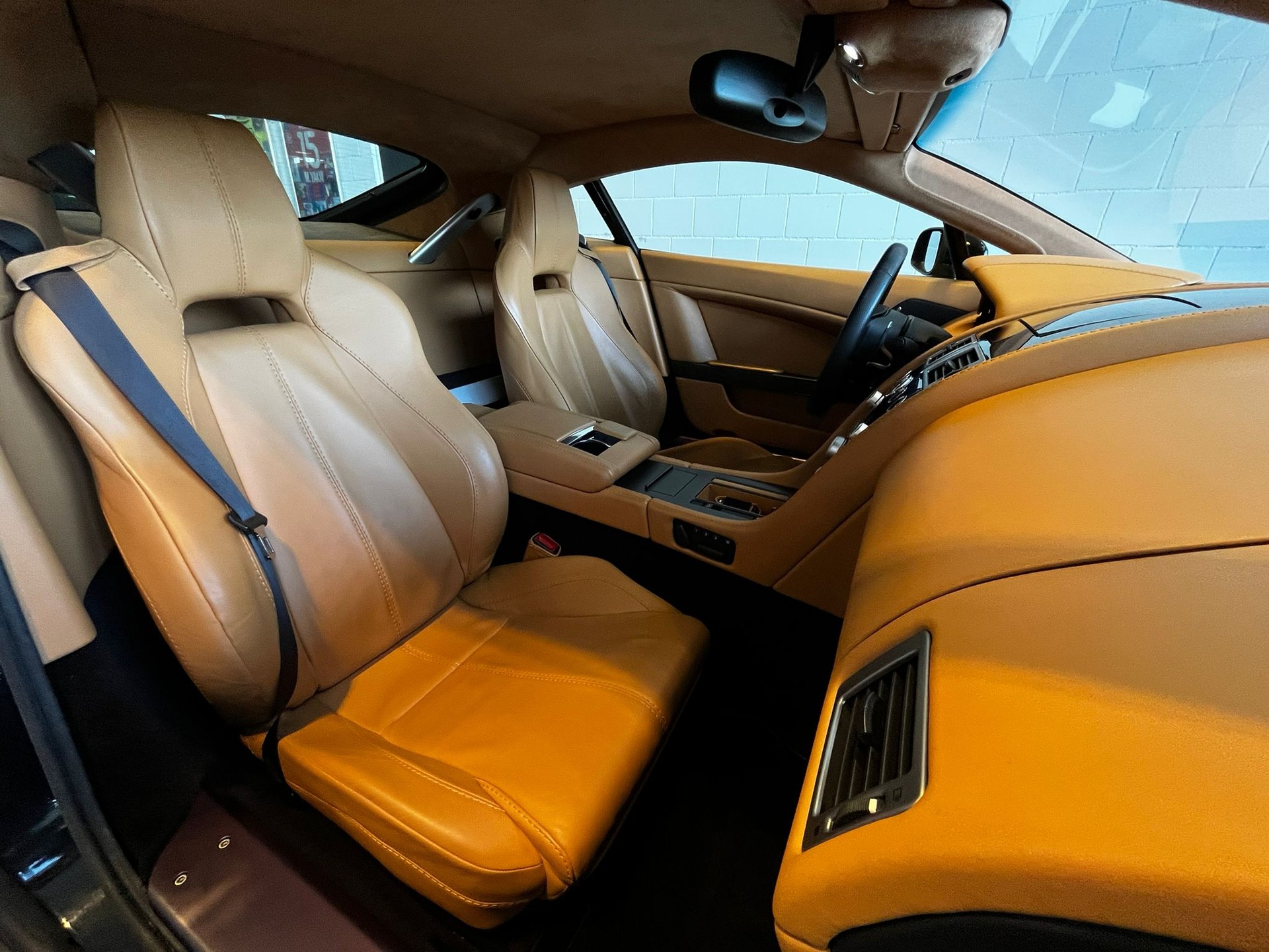 ASTON MARTIN V8 Vantage 4.7 Sportshift-image-14