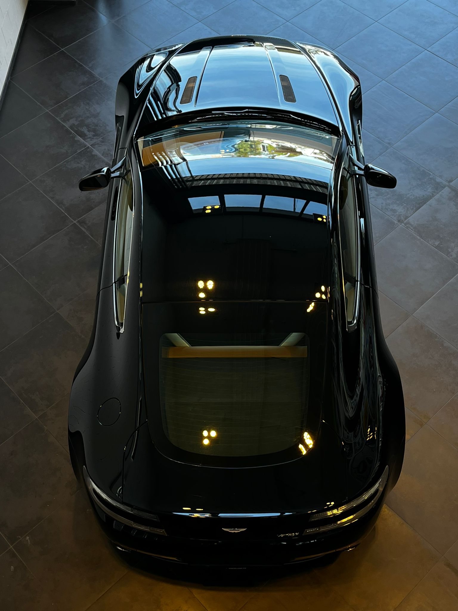 ASTON MARTIN V8 Vantage 4.7 Sportshift-image-11