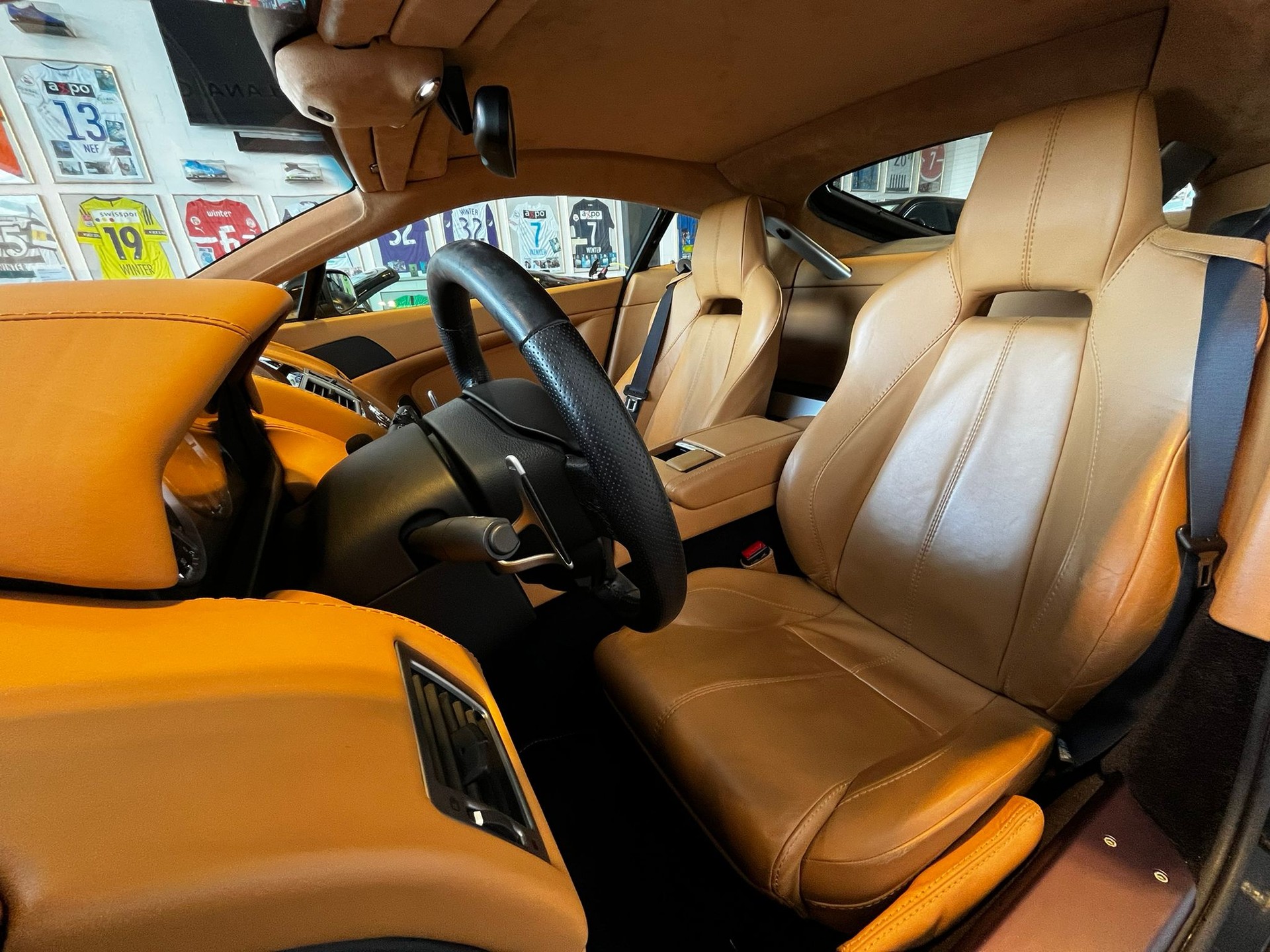 ASTON MARTIN V8 Vantage 4.7 Sportshift-image-13