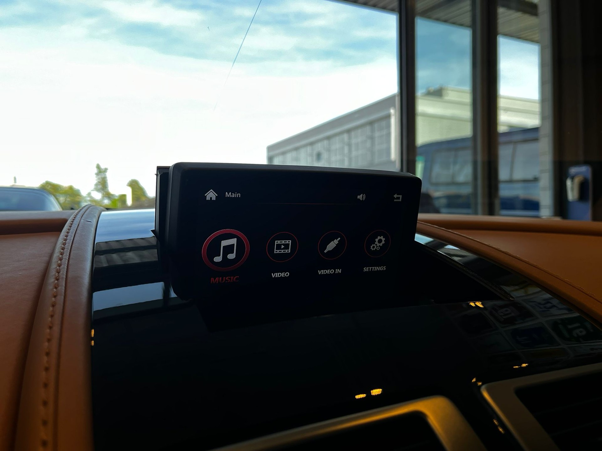 ASTON MARTIN V8 Vantage 4.7 Sportshift-image-19