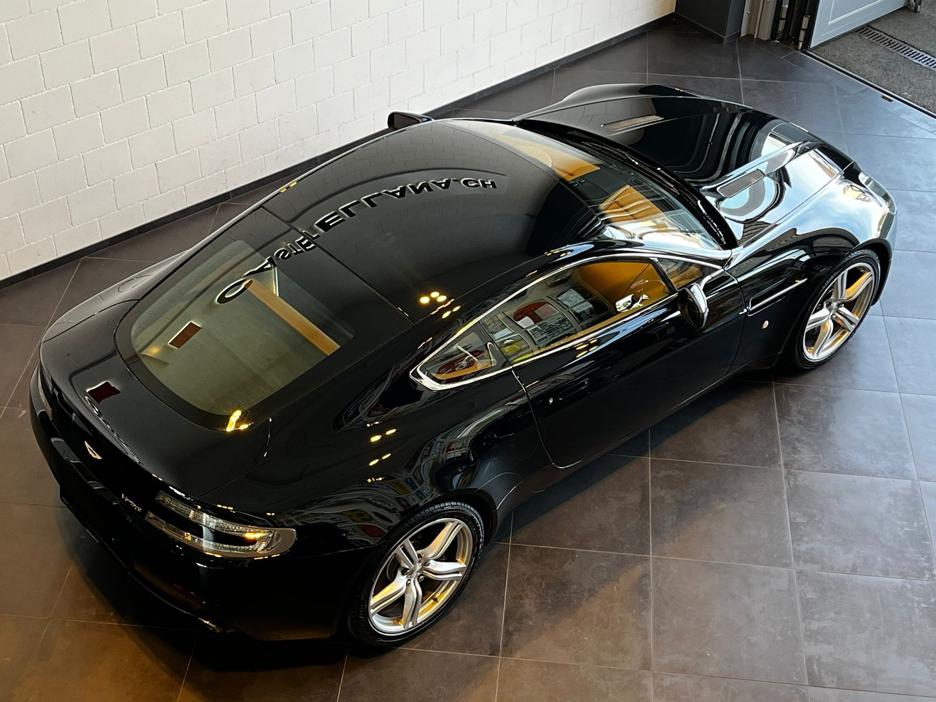 ASTON MARTIN V8 Vantage 4.7 Sportshift-image-9