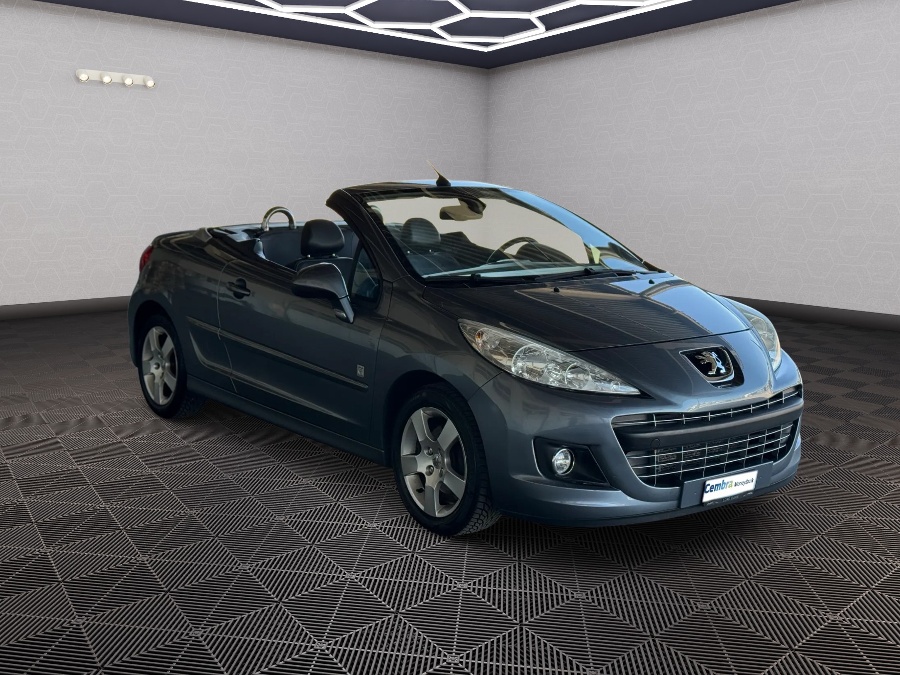 PEUGEOT 207 CC 1.6 16V Turbo Swiss Edition-image-7