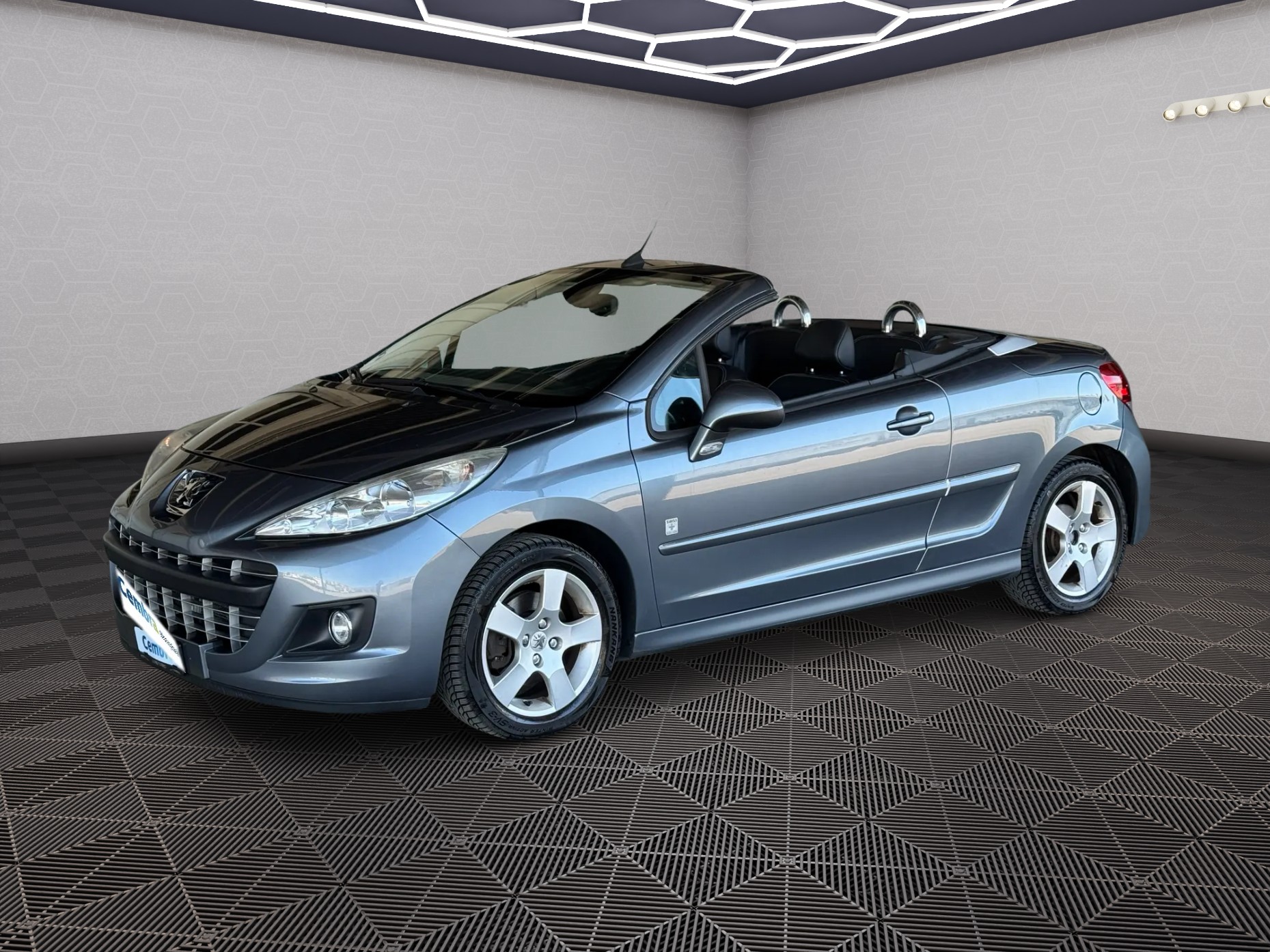 PEUGEOT 207 CC 1.6 16V Turbo Swiss Edition-image-6