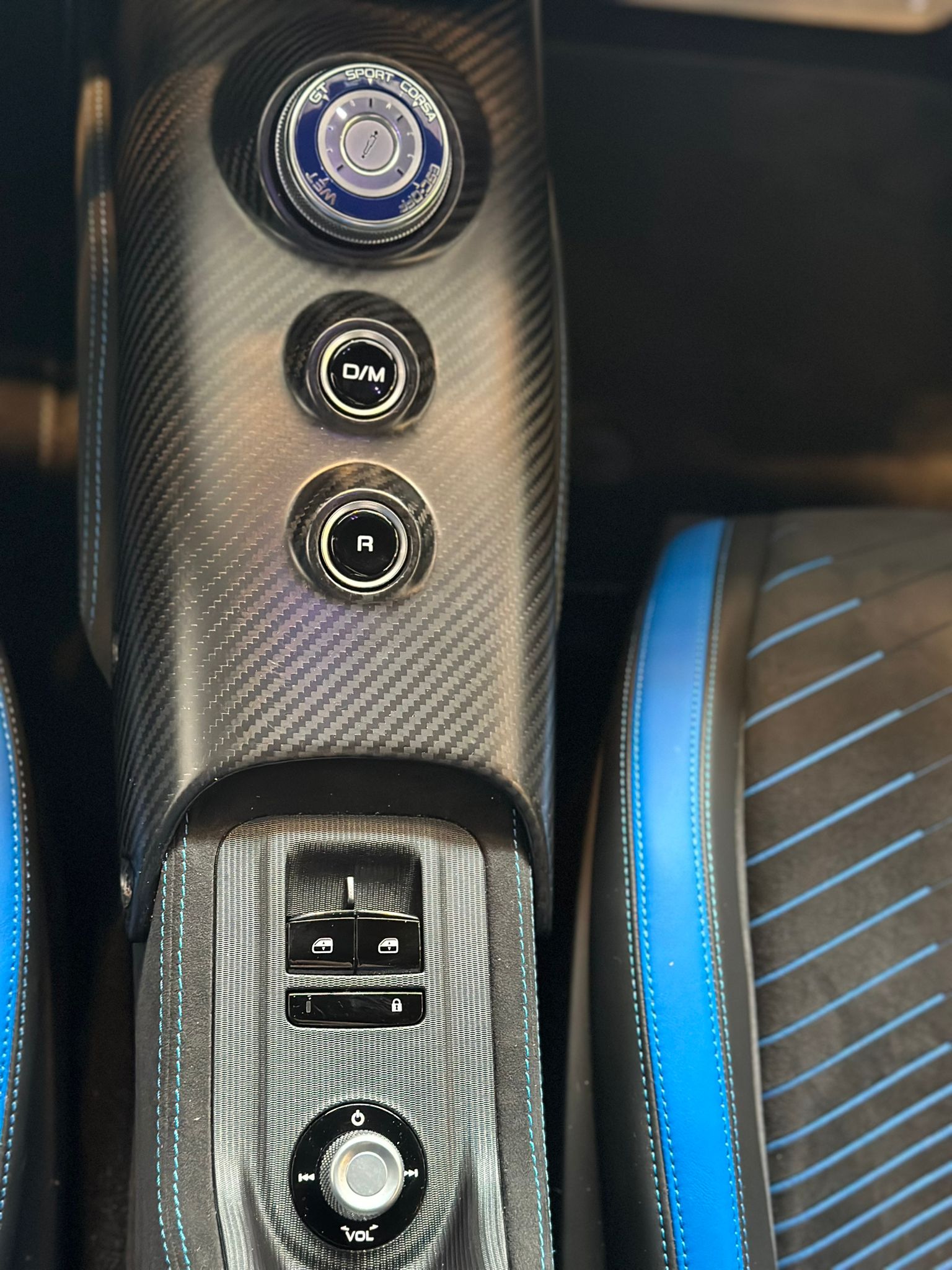 MASERATI MC 20-image-16
