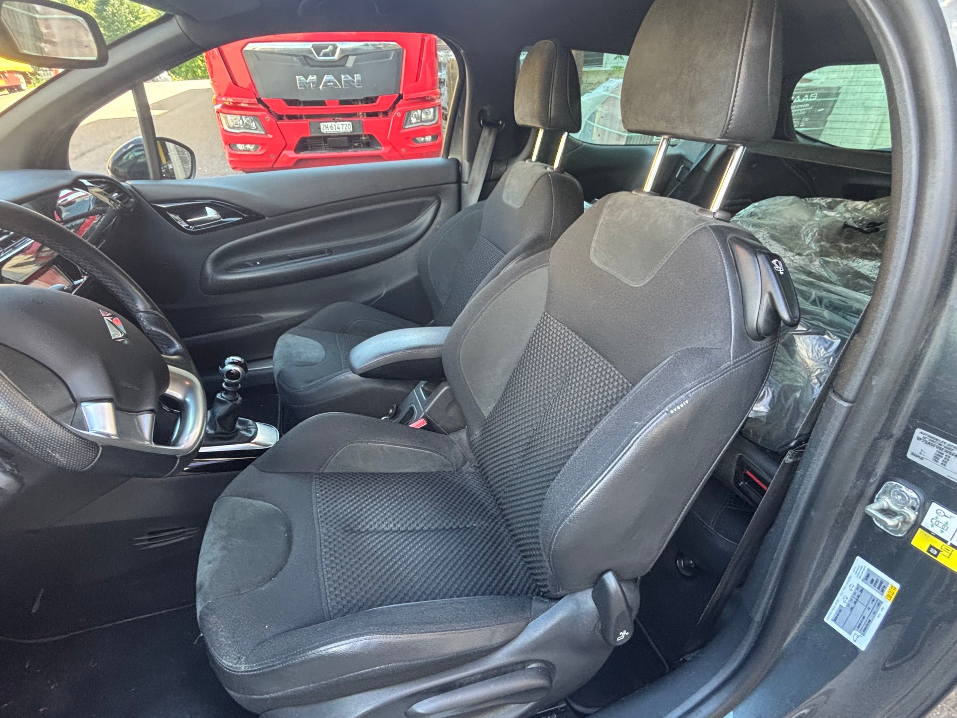 DS AUTOMOBILES DS3 1.6 THP Sport Chic-image-8
