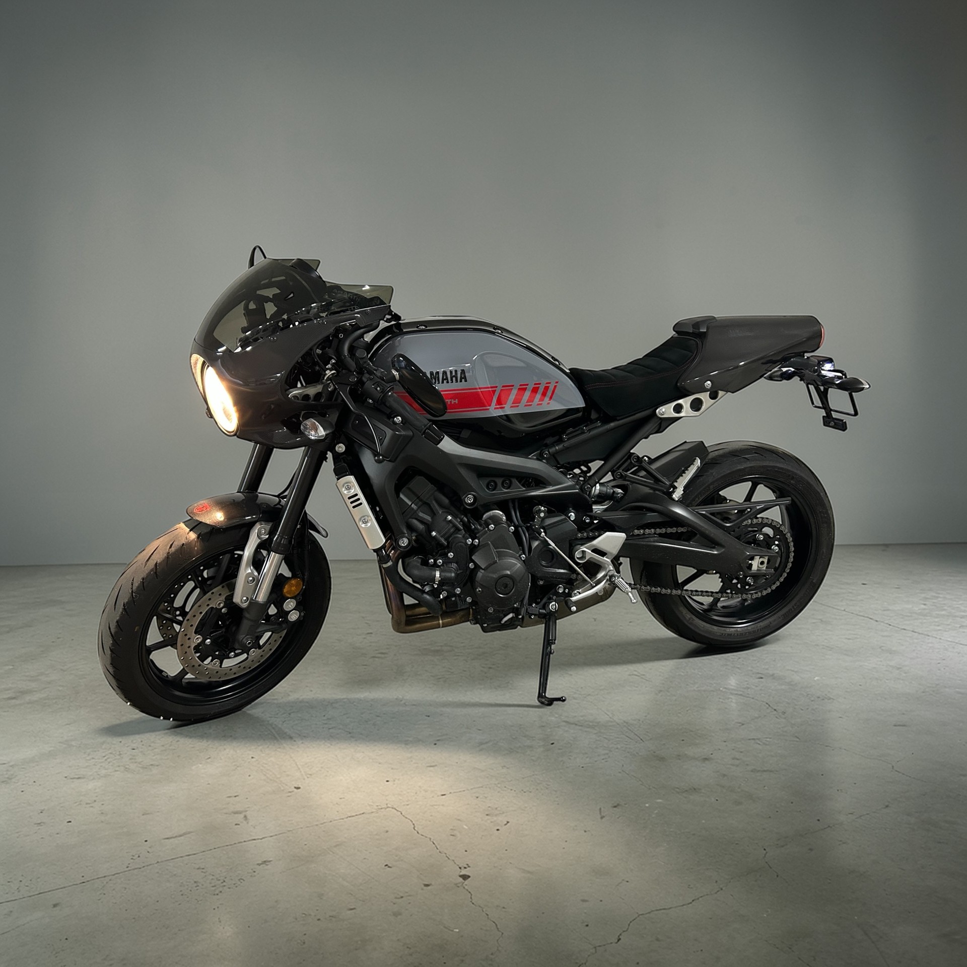YAMAHA XSR 900 Abarth-image-2