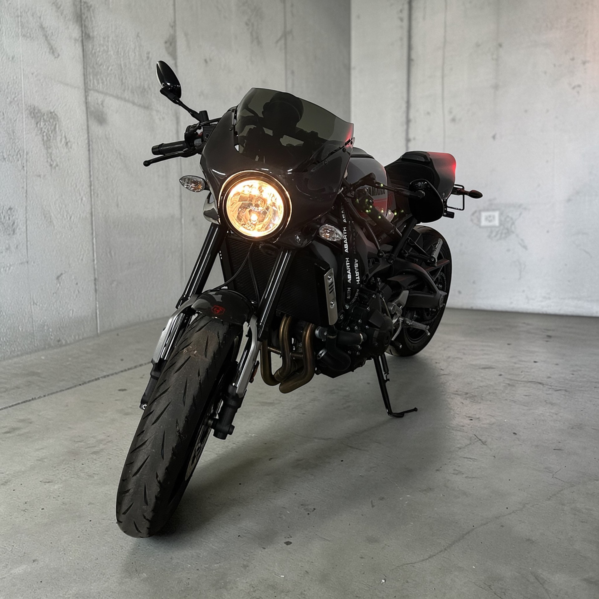 YAMAHA XSR 900 Abarth-image-3