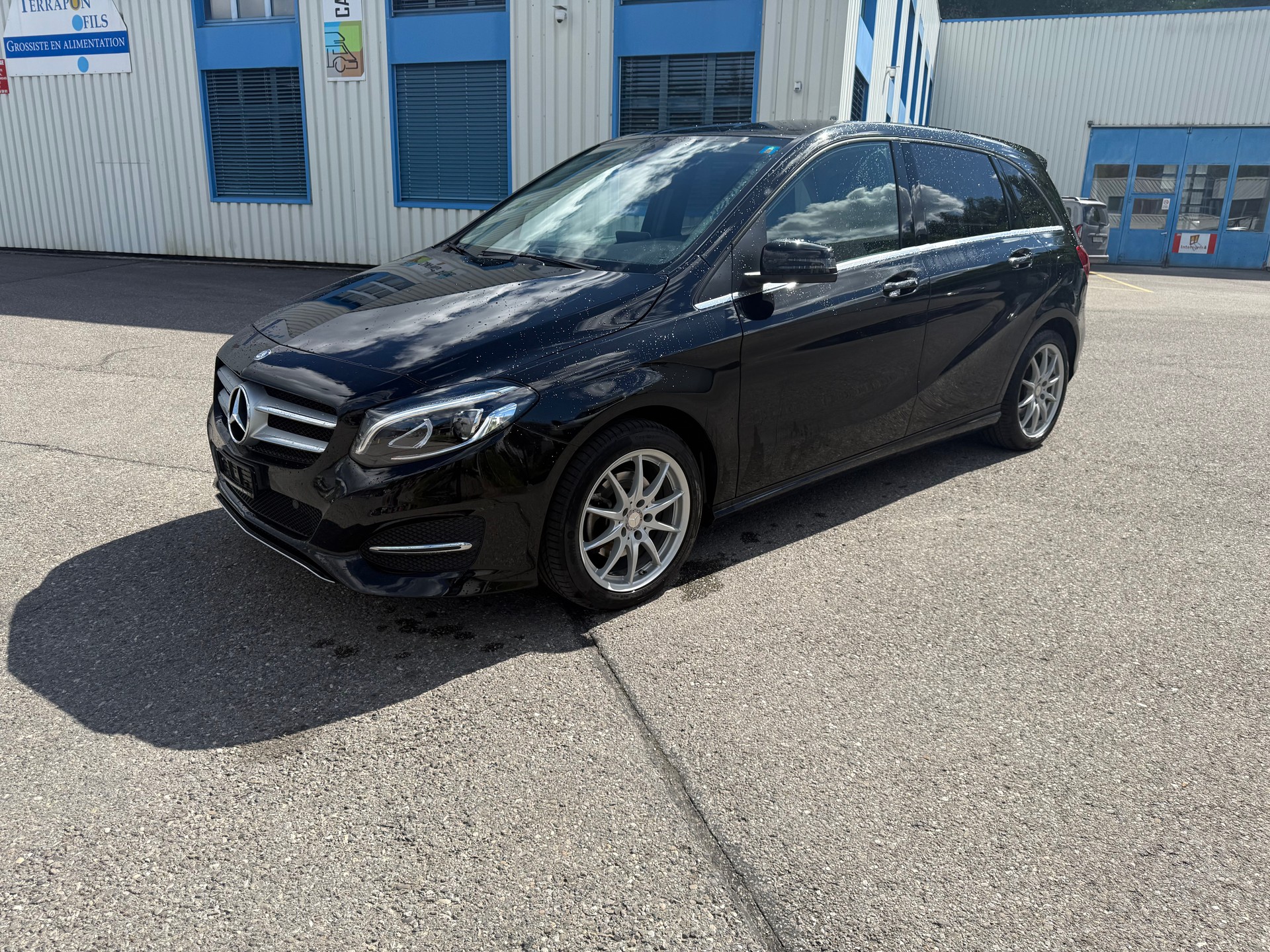 MERCEDES-BENZ B 220 Style 4Matic 7G-DCT-image-8