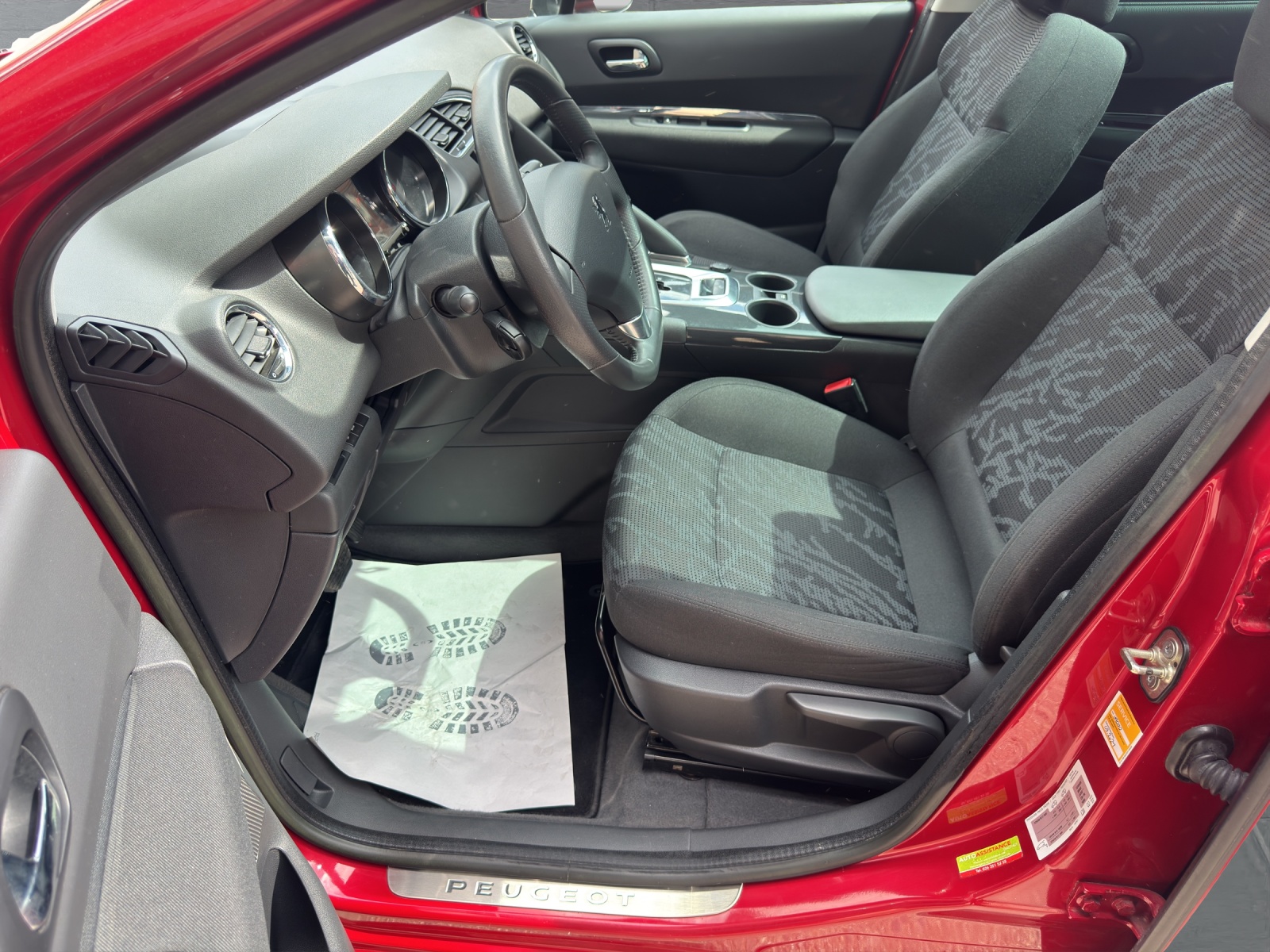 PEUGEOT 3008 2.0 HDI Business Tiptronic-image-8