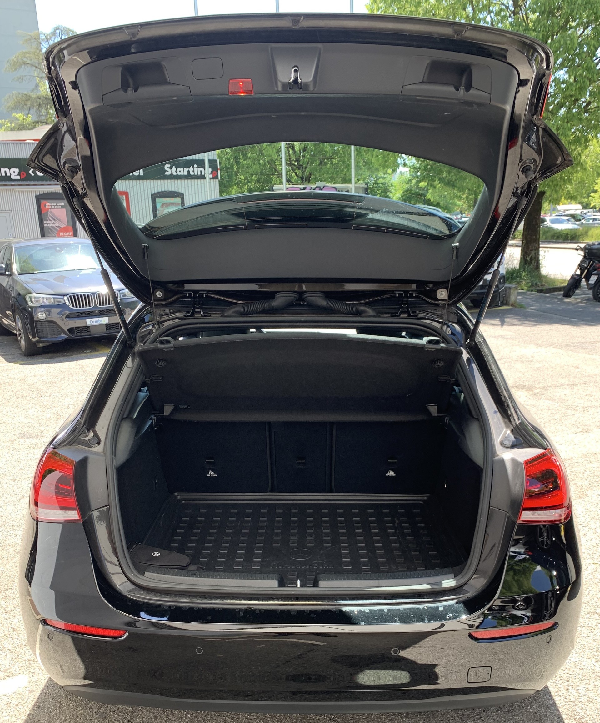 MERCEDES-BENZ A 200 7G-DCT-image-11