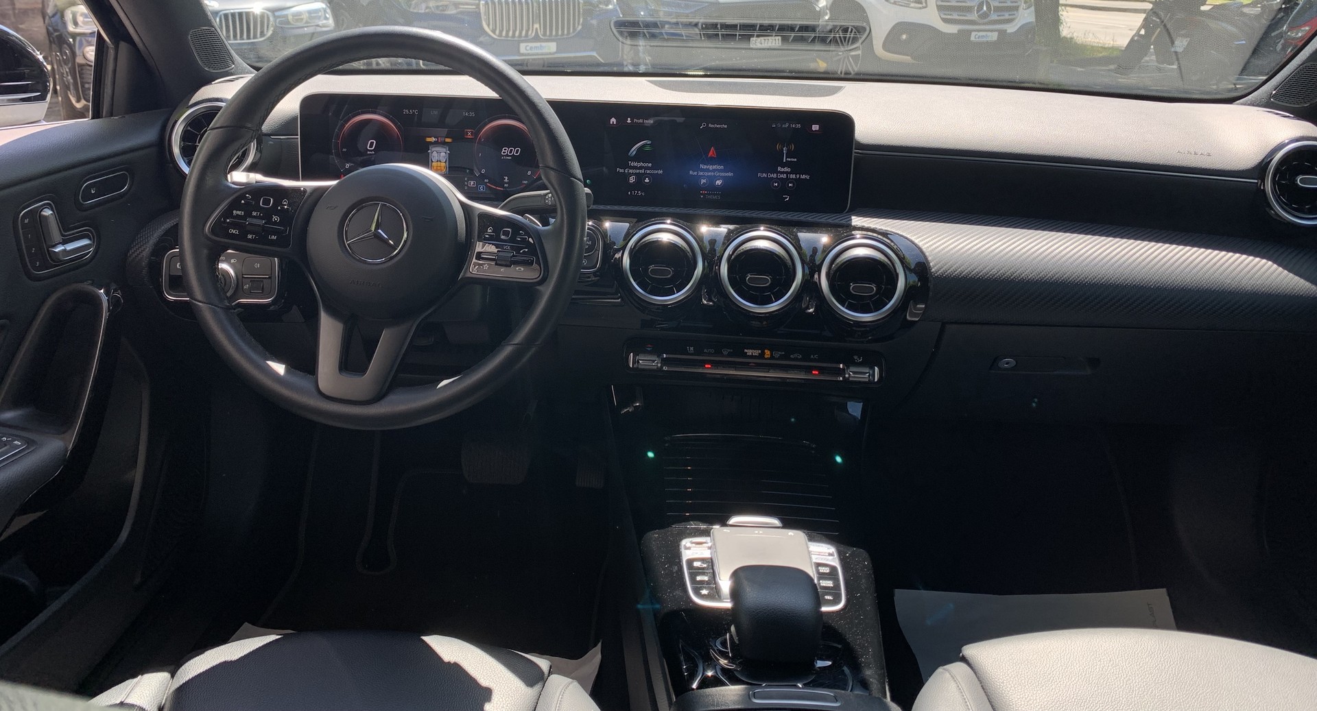 MERCEDES-BENZ A 200 7G-DCT-image-14