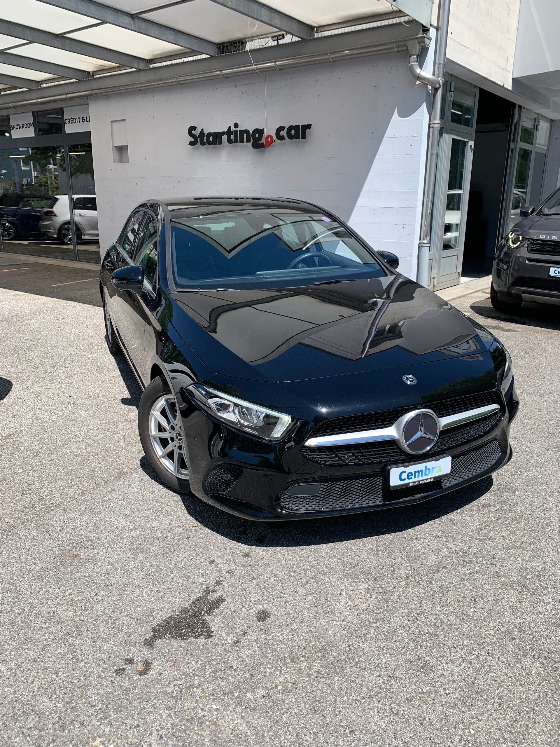 MERCEDES-BENZ A 200 7G-DCT-showroom-element-2